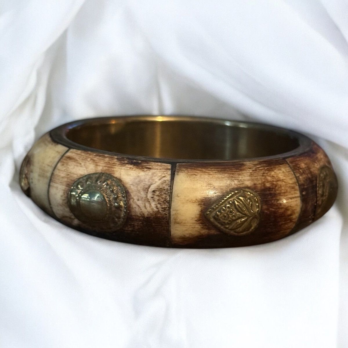 Vintage Vintage chunky bone and brass bangle bracelet Size ONE SIZE - 1 Thumbnail