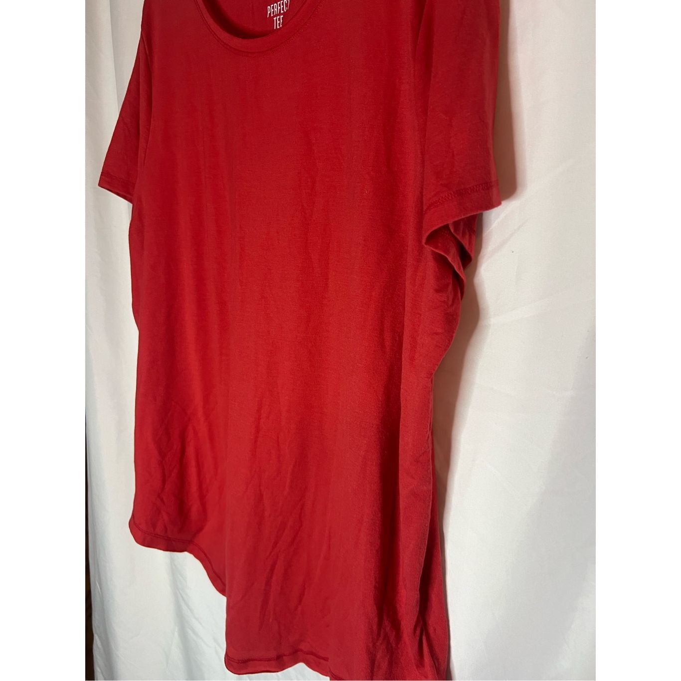 Other So Perfectly Soft Perfectly You Perfect Tee Woman’s Size XL Size XL / US 12-14 / IT 48-50 - 2 Thumbnail