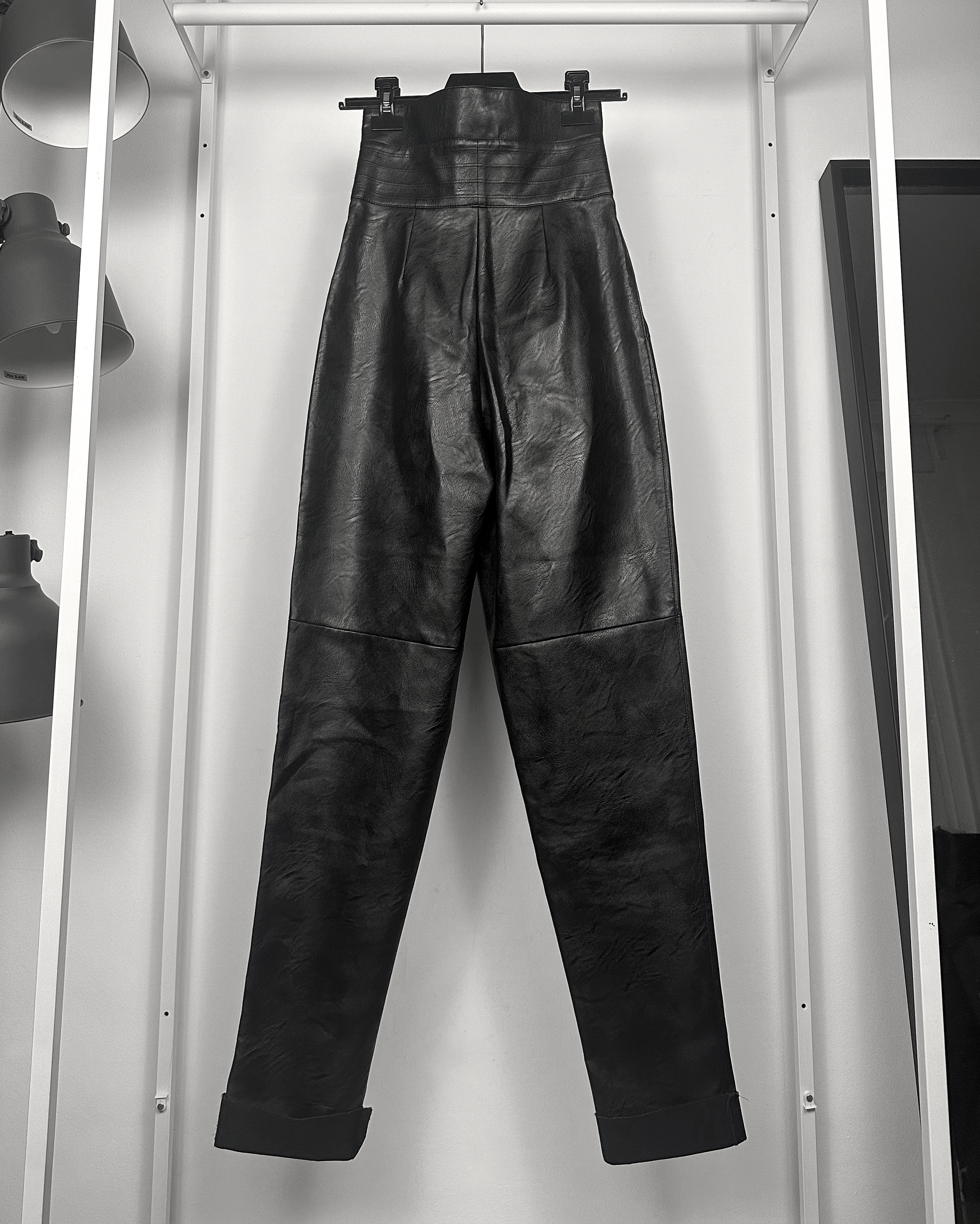 Maison Margiela Maison Margiela Blank Tag Leather Pants Size US 26 / EU 42 - 2 Thumbnail