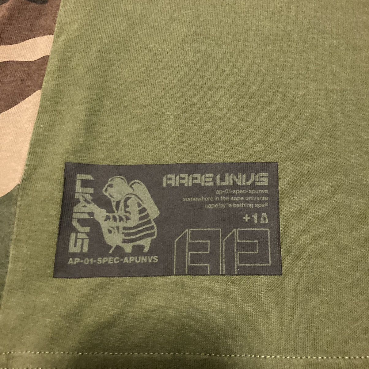 Aape × Bape A Bathing Ape Bape AAPE Camo T-Shirt Size US L / EU 52-54 / 3 - 4 Thumbnail