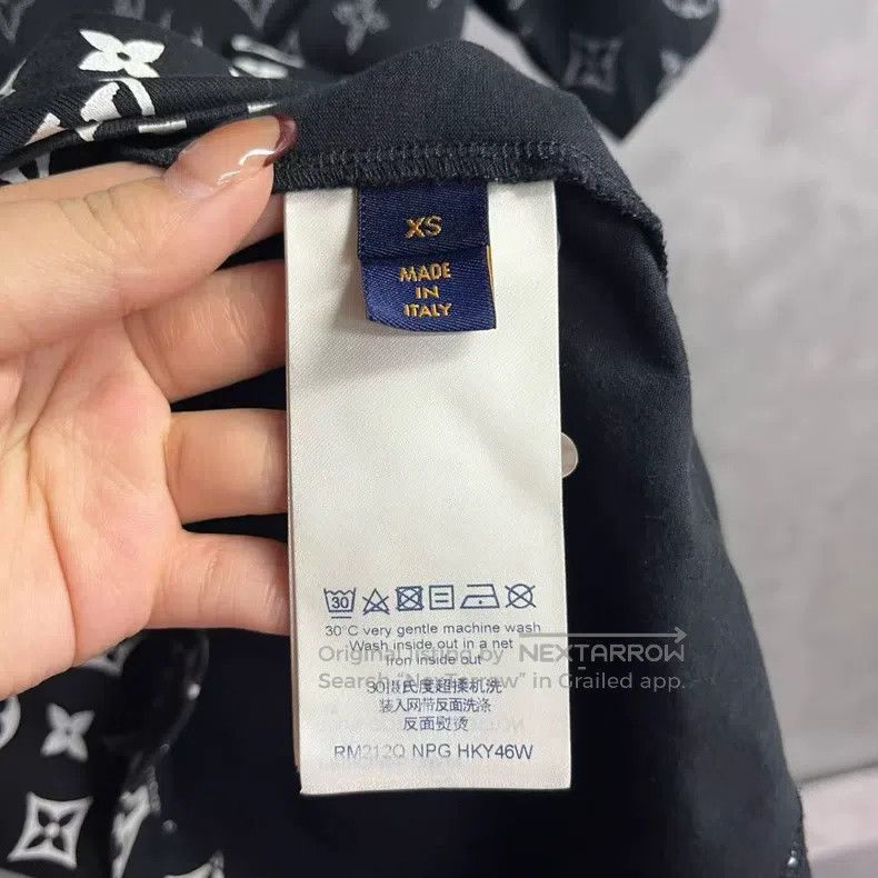 Louis Vuitton Louis Vuitton Black Full Logo Gradient Crew Neck Short Sle Size US XS / EU 42 / 0 - 3 Thumbnail
