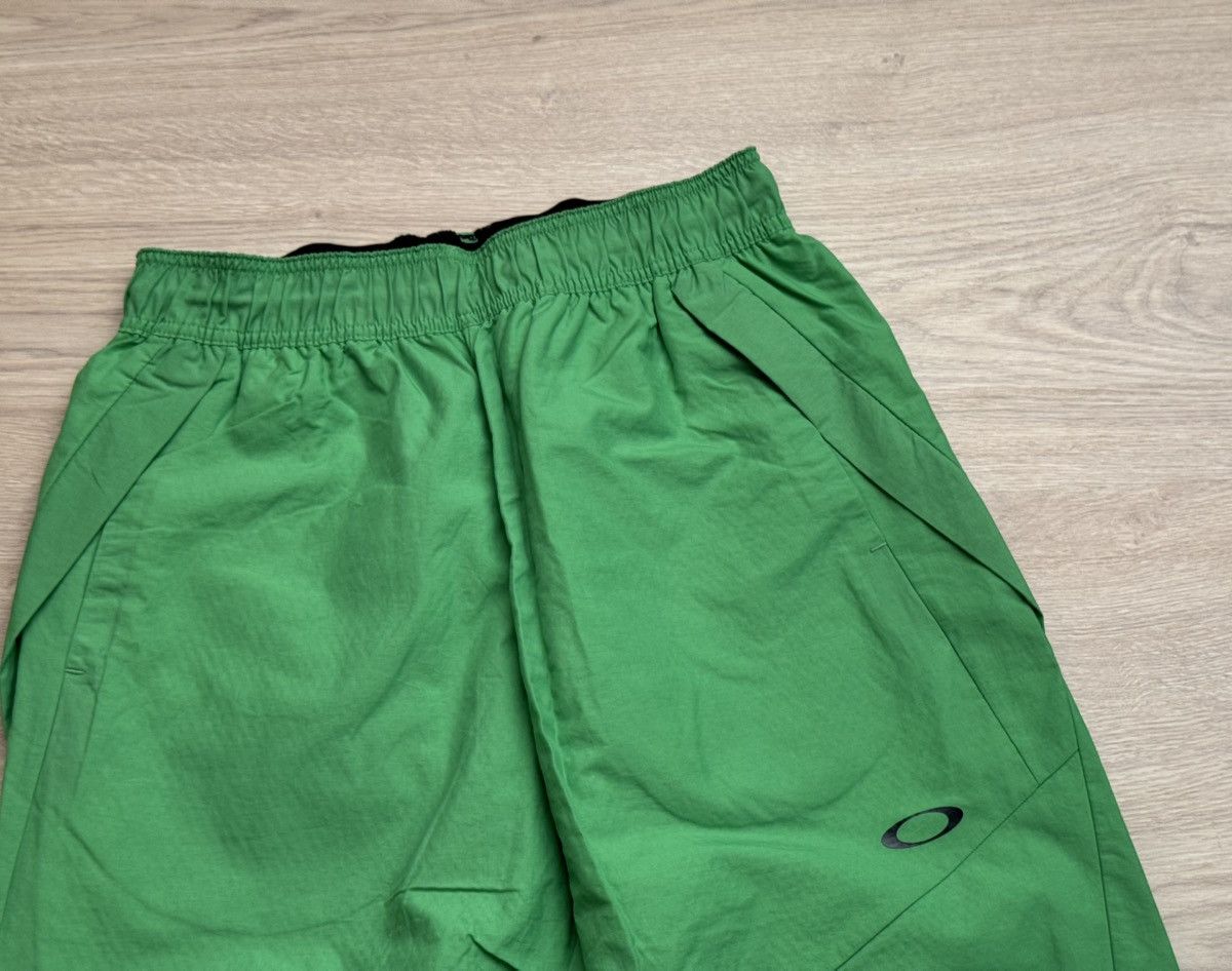 Oakley Oakley FA19 Oakley y2k Sport Nylon Green Pants Size US 30 / EU 46 - 2 Thumbnail