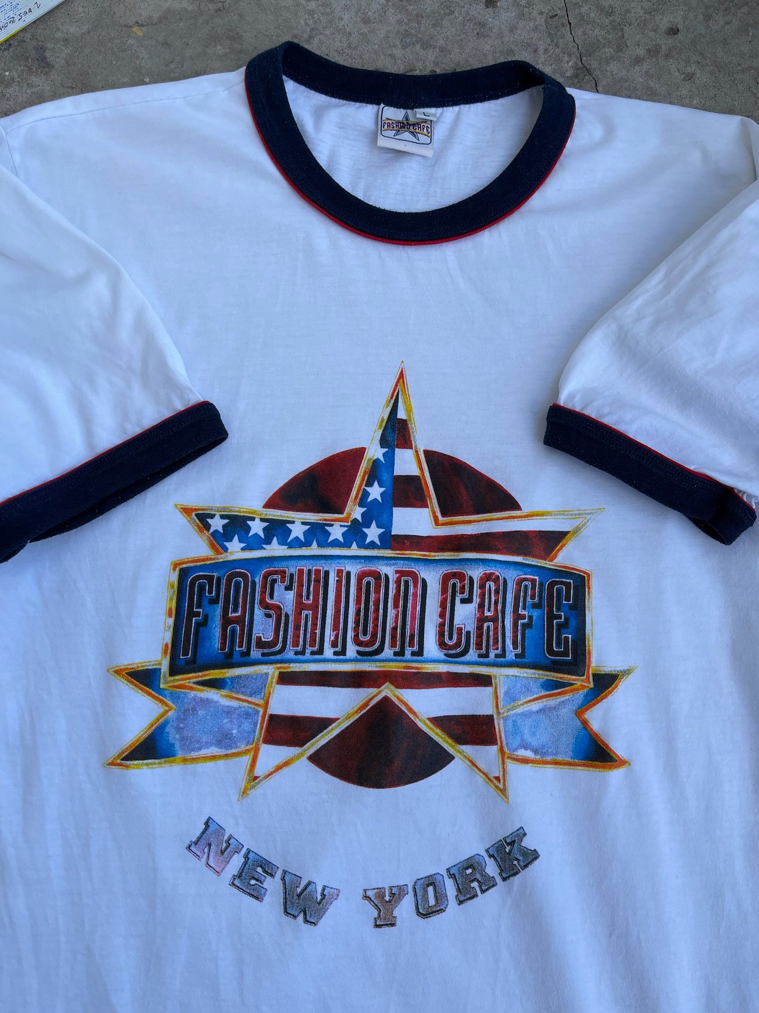 Round Two Fashion Cafe ‘90s T-Shirt vintage tee Size US M / EU 48-50 / 2 - 7 Thumbnail
