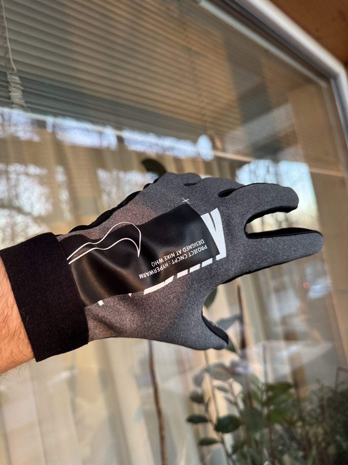 Nike Nike Air Sport Gloves Drill Y2K Style Hype Size ONE SIZE - 6 Thumbnail
