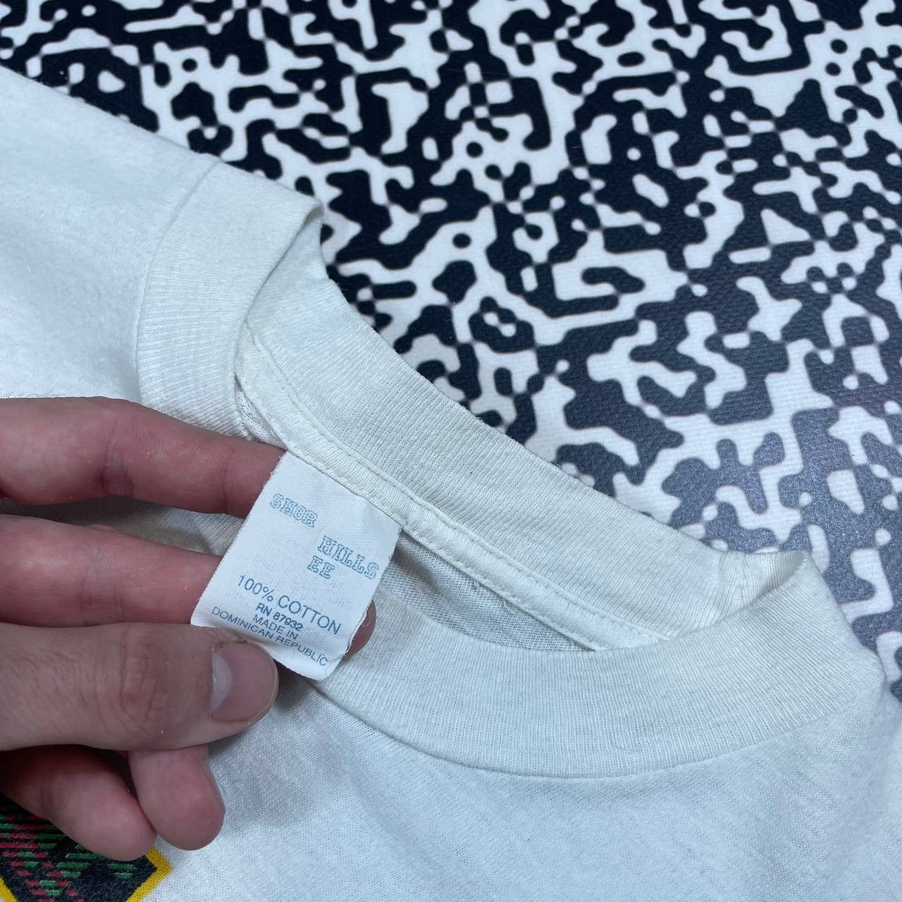 Guess Vintage 90s GUESS Big Logo Retro Rare Single Stitch T-shirt Size US M / EU 48-50 / 2 - 9 Thumbnail