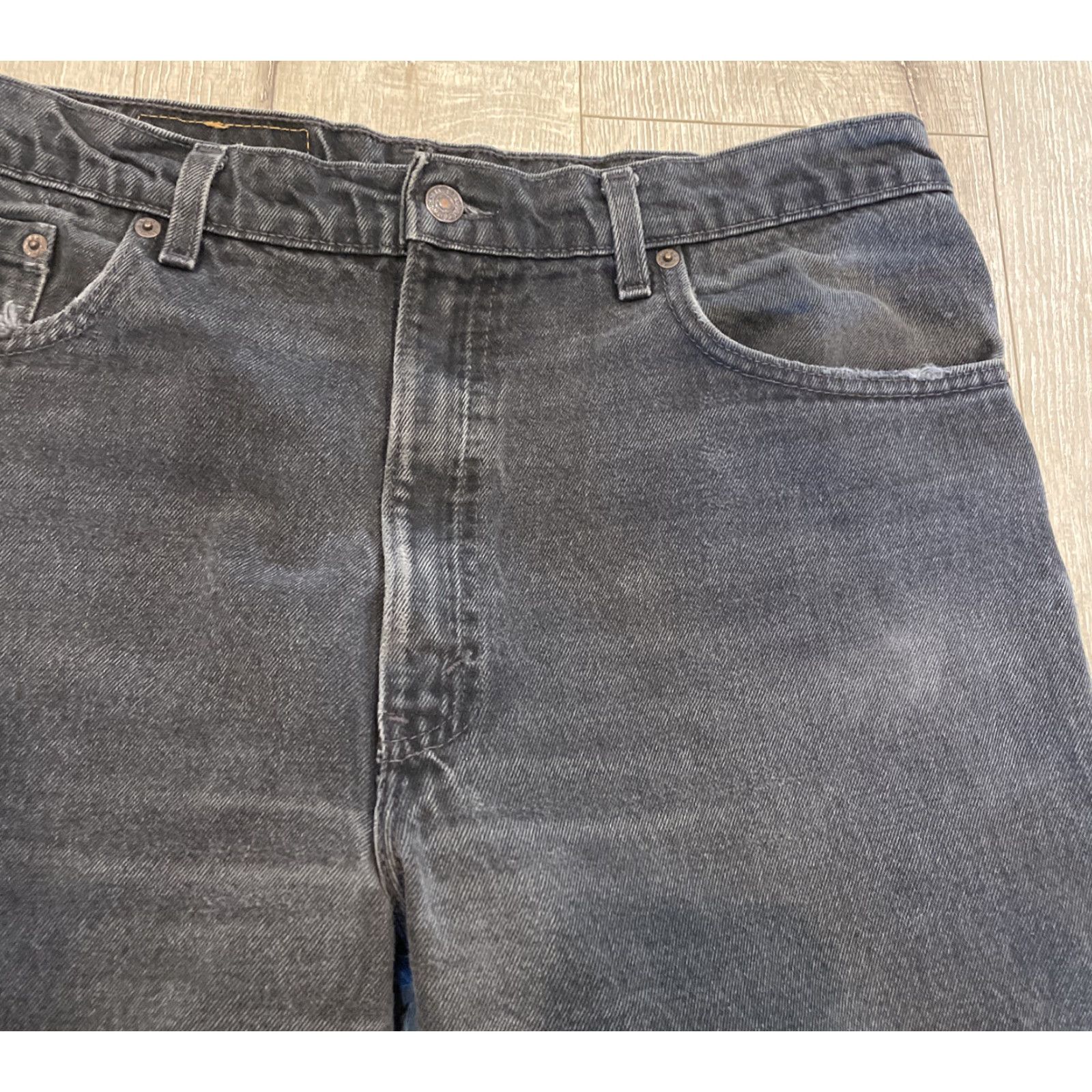 Levi's VINTAGE Levi's 550 Tapered Jeans 38x31 Distressed Black USA 90s Unisex Size 26" / US 2 / IT 38 - 7 Thumbnail