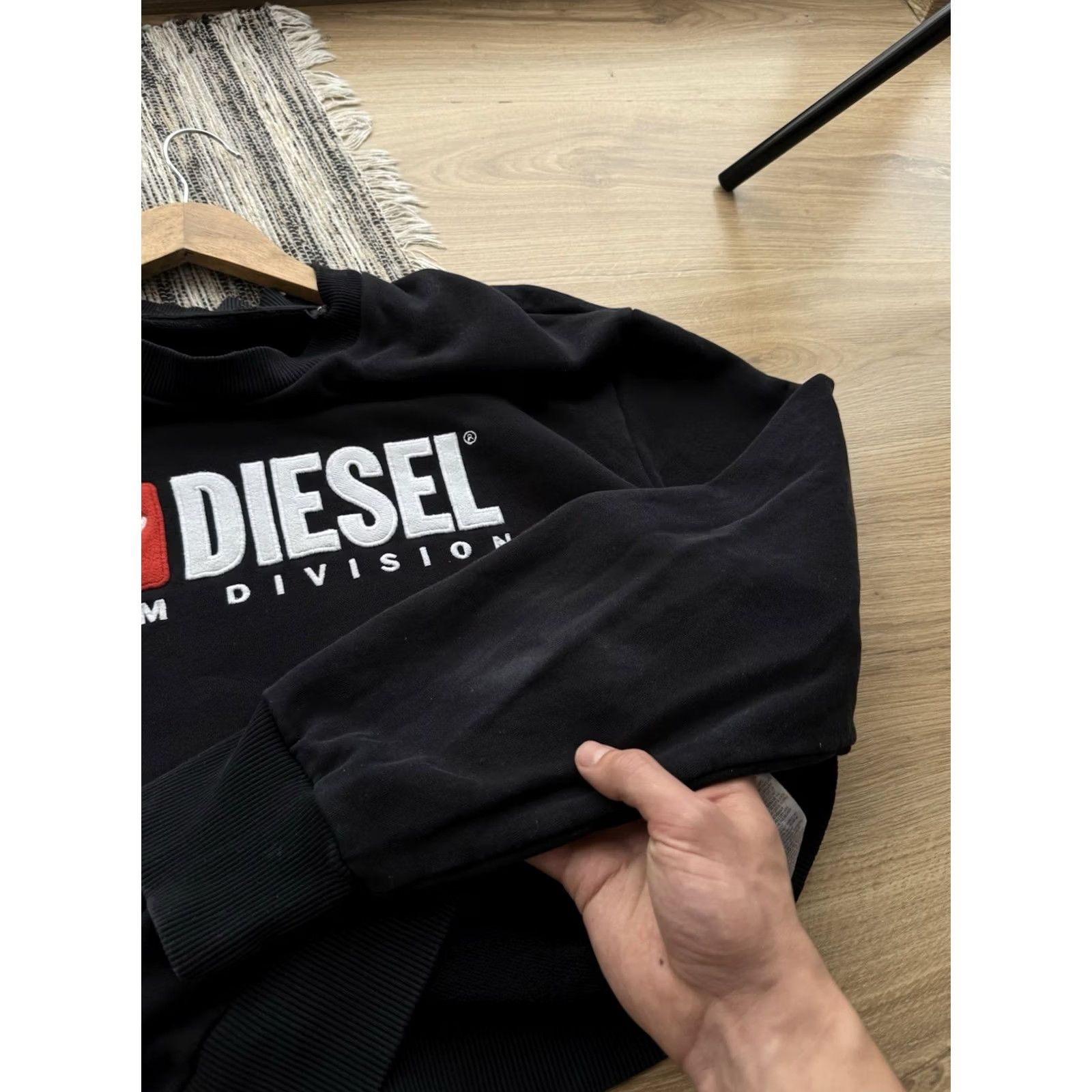 Diesel DIESEL Embroidered Big Logo Black Sweatshirt Men L Size Vintage Size US L / EU 52-54 / 3 - 5 Thumbnail