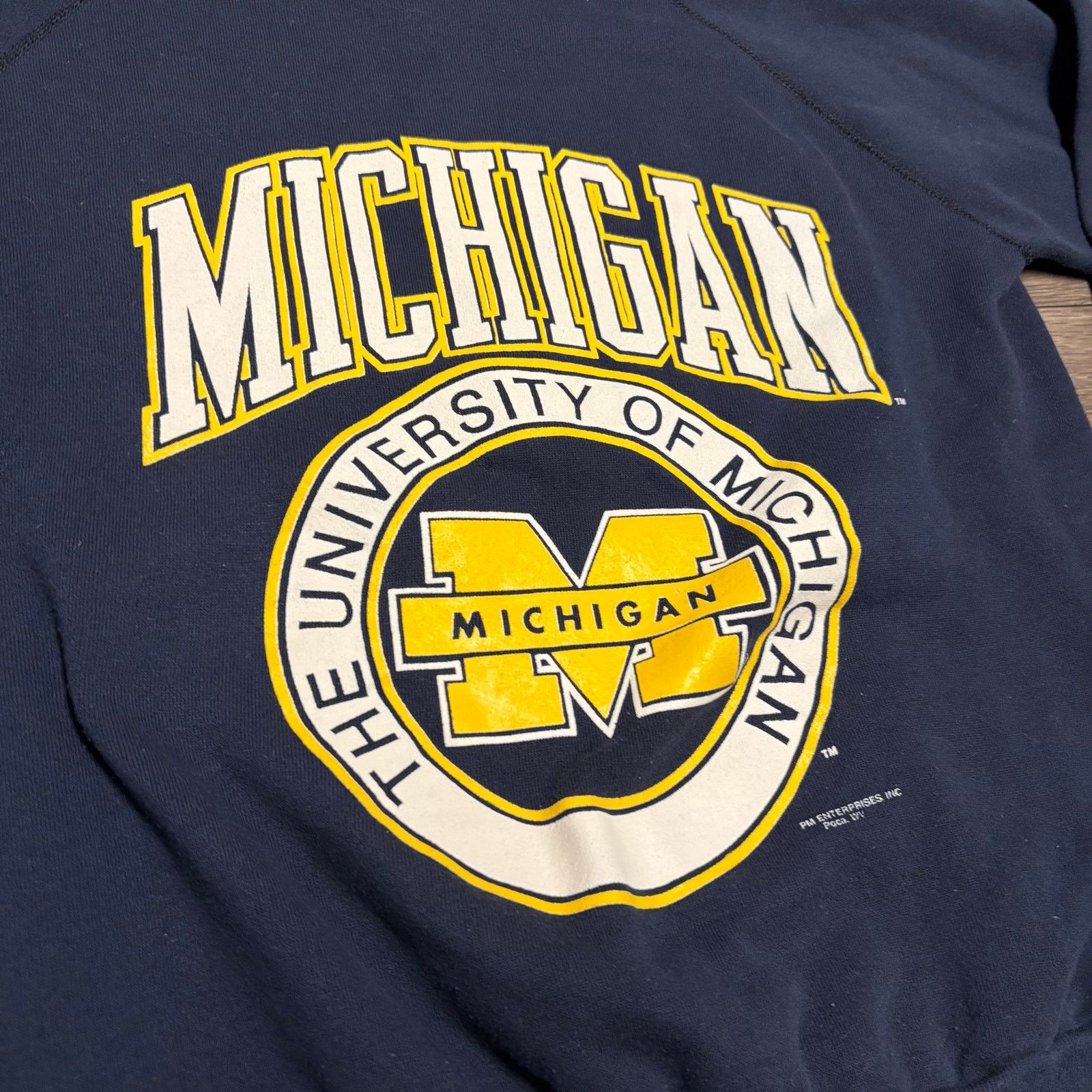 Tultex × Vintage VTG University of Michigan Ruffle Crewneck Sweatshirt Sz L Size L / US 10 / IT 46 - 2 Thumbnail