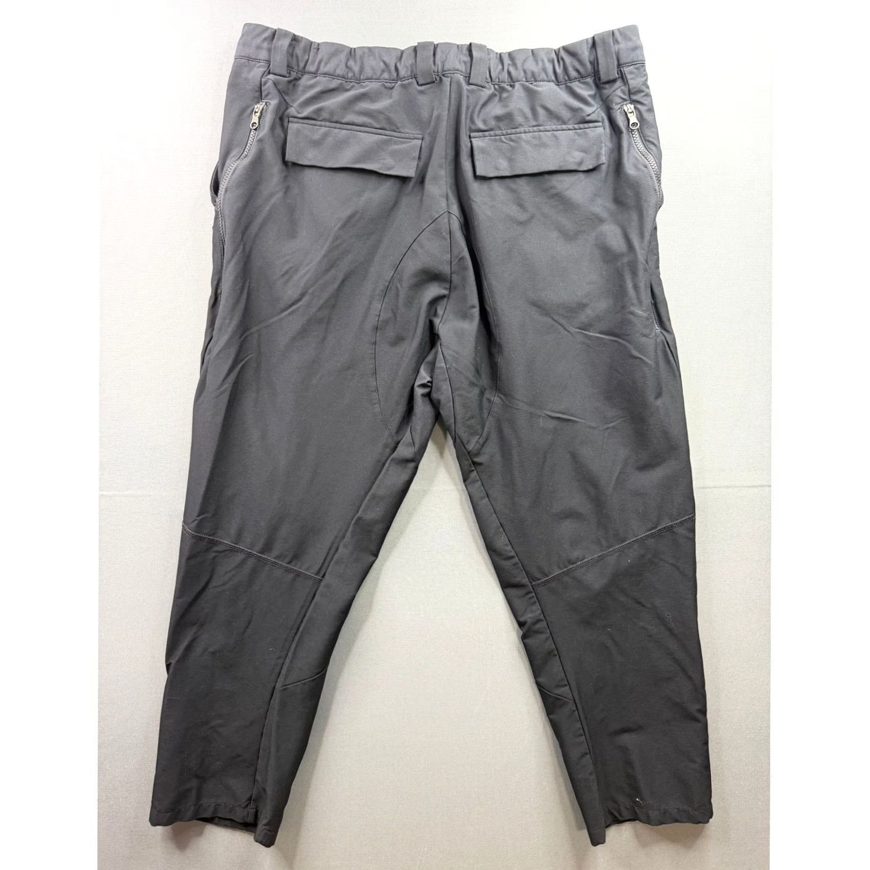 Nike Nike Dri-FIT Tapered Performance Pants Mens Grey Inseam 27 Waist 38 Zip Pocket Pockets Utility Gorpcore Minimalist Articulated Knees 4 Pockets Tapered Size US 38 / EU 54 - 5 Thumbnail