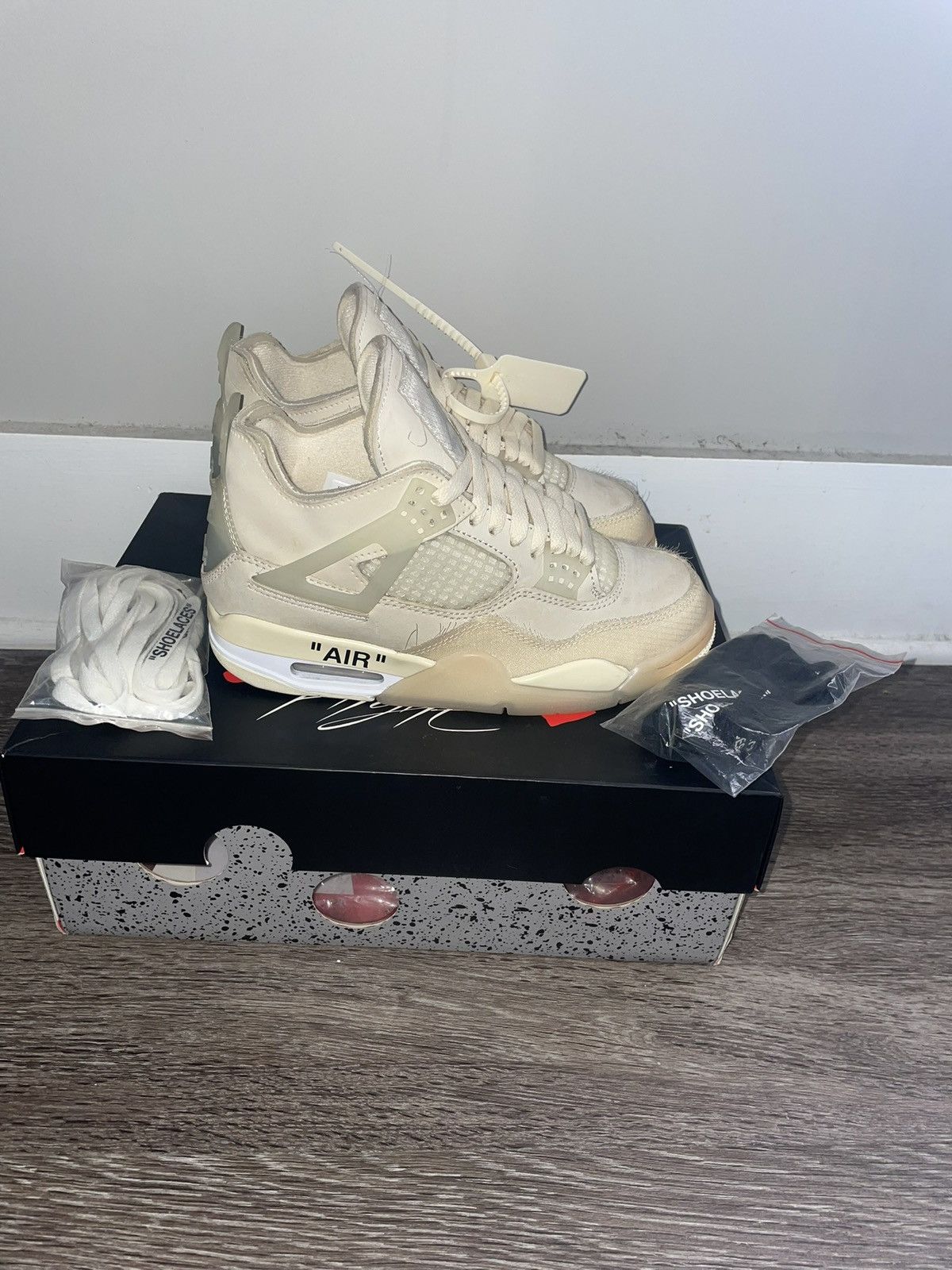 Jordan Brand × Off-White Air Jordan 4 x Off White Sail Size US 5 / IT 35 - 3 Thumbnail