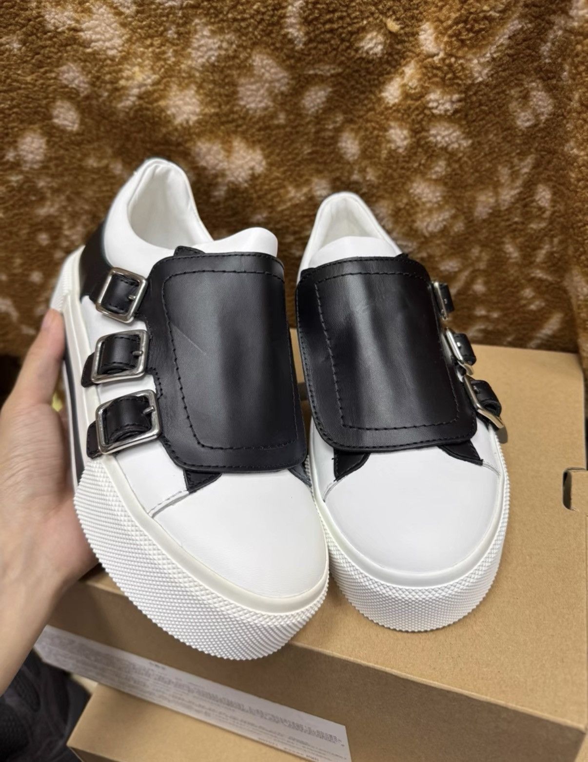 Alexander McQueen Alexander McQueen Triple Strap Low Top Sneakers K37 Size US 7 / IT 37 - 2 Thumbnail