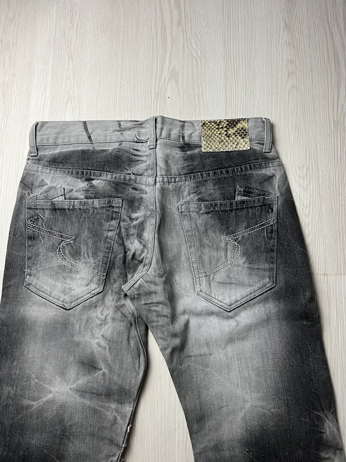 If Six Was Nine × Le Grande Bleu (L.G.B.) × Tornado Mart Semantic Design Spike Studded Mudwash Flared Denim Size US 31 - 6 Thumbnail