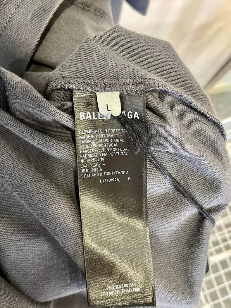 Balenciaga Balenciaga White Coke Embroidered Black and Grey Short Sle Size US L / EU 52-54 / 3 - 5 Thumbnail