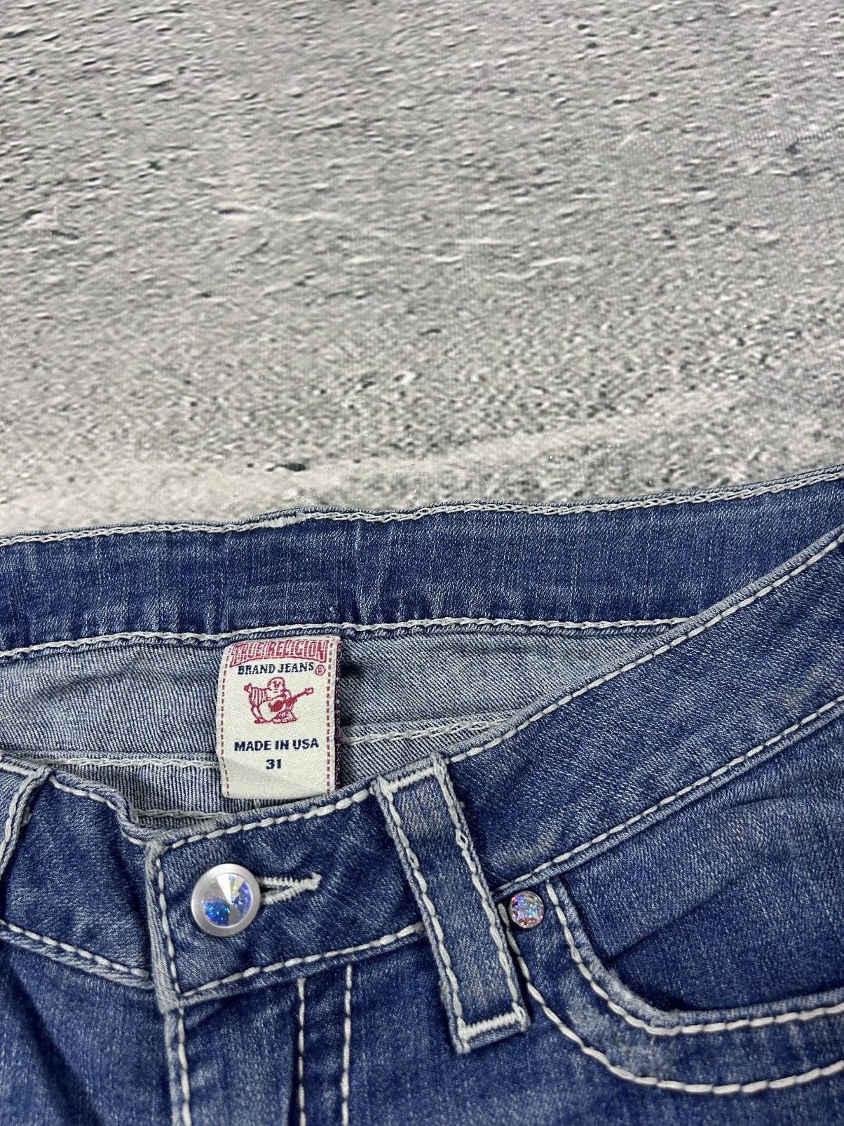 True Religion True Religion jeans swarovski rhinestones white stitching Size 31" - 8 Thumbnail