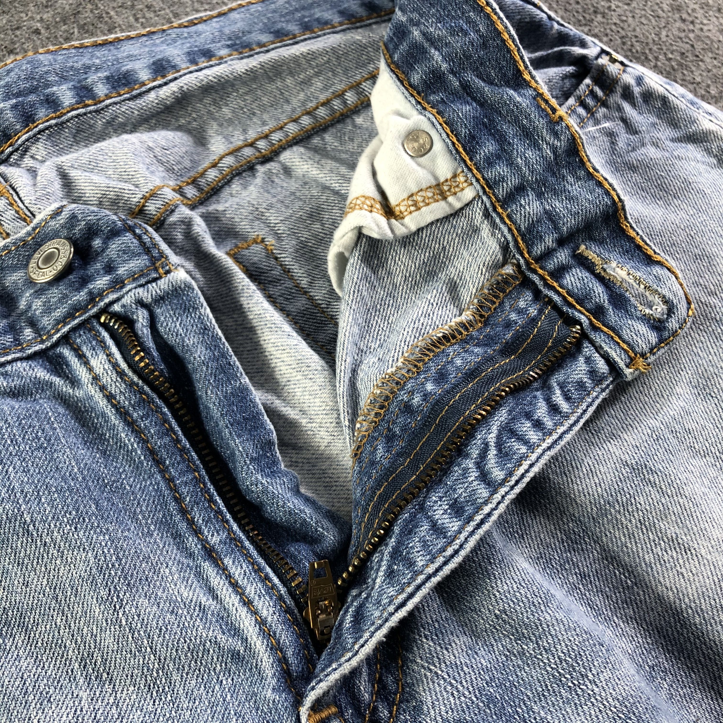 Levi's Vintage Light Wash Levis 514 Jeans-J4371 Size US 34 / EU 50 - 7 Thumbnail