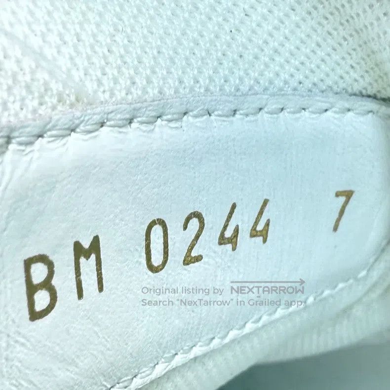 Louis Vuitton Louis Vuitton Trainer 24 White and Blue Denim shoes Size US 7 / EU 40 - 8 Thumbnail