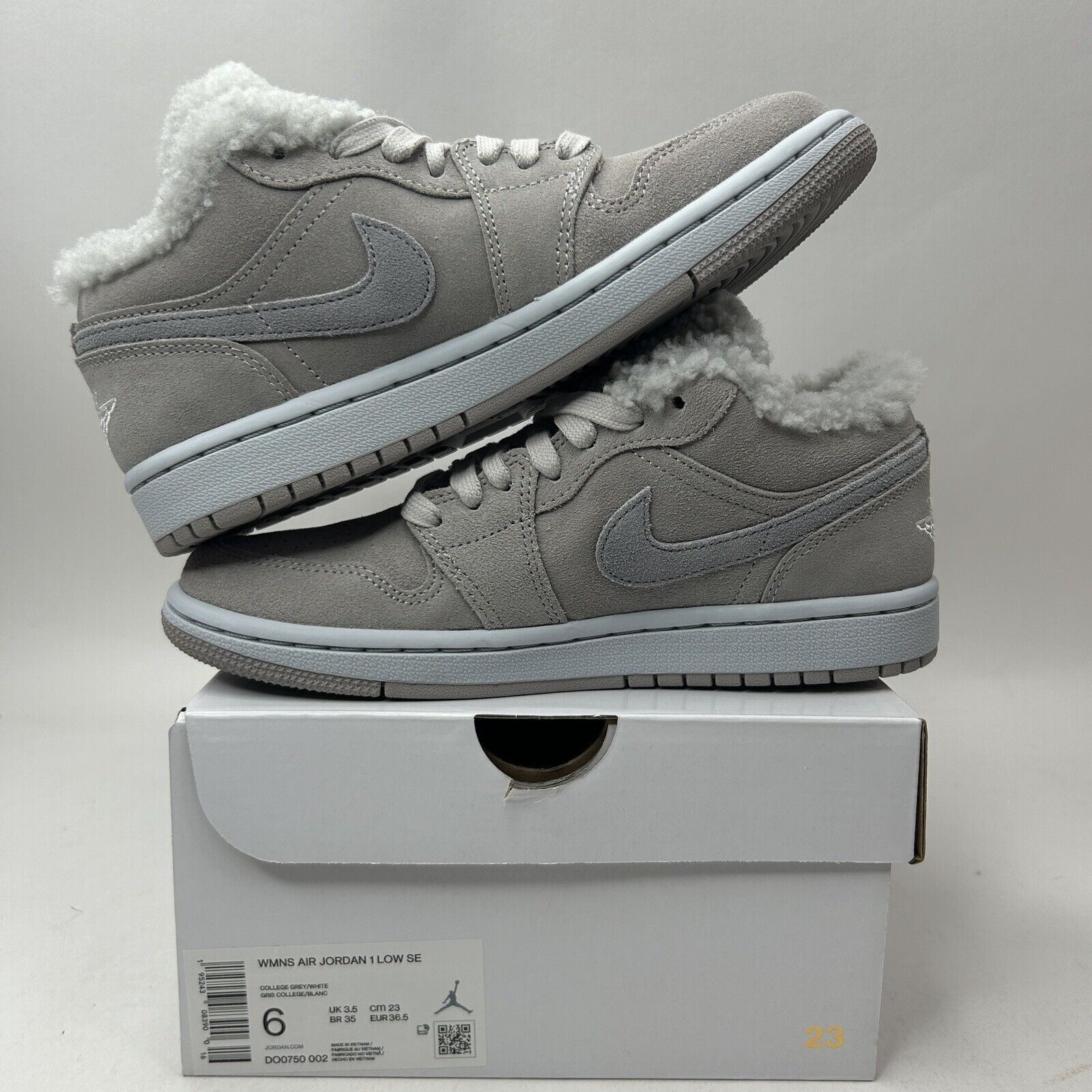 Nike Nike Air Jordan 1 Retro Low SE Sherpa Fleece “College Grey” Size US 6 / IT 36 - 3 Thumbnail