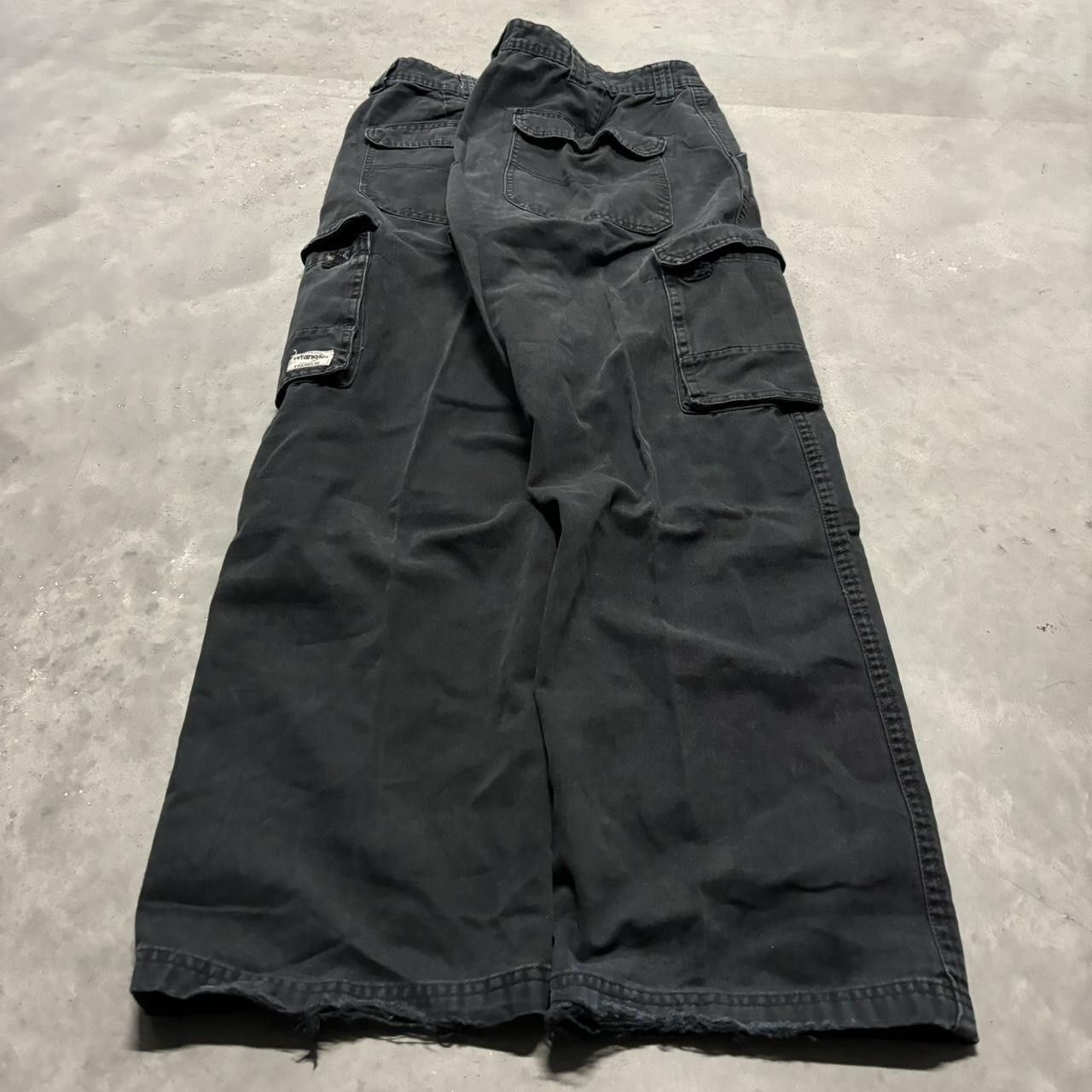 Japanese Brand × Vintage Crazy Vintage Y2K/2000s Baggy Faded Black Skater Grunge Cargo Pants! Size US 34 / EU 50 - 4 Thumbnail
