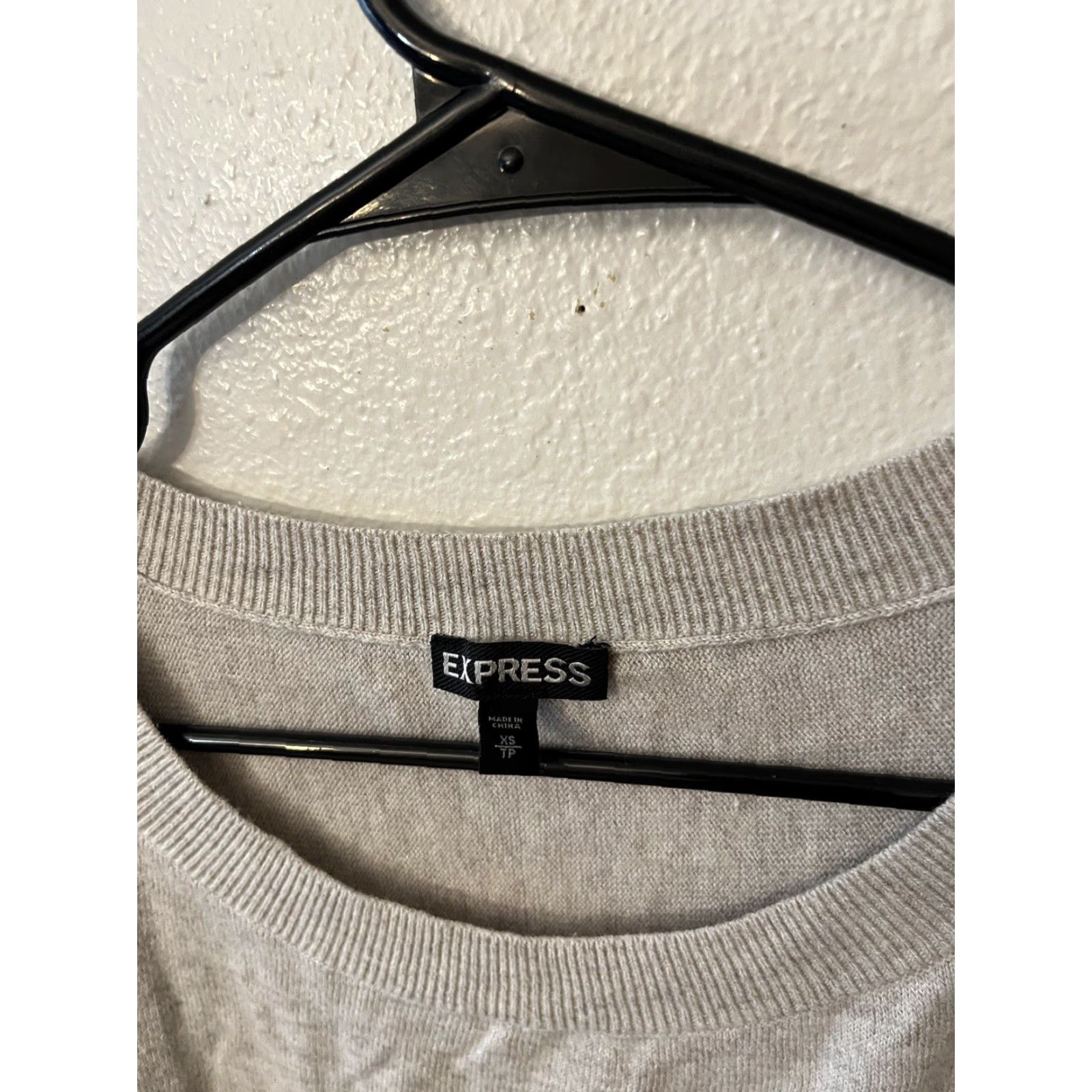 Express Express Womens Round Neck 3/4 Sleeve Gray Solid XS Dolman Sleeve Knit Polyester Rayon Sweater Womens Size XS / US 0-2 / IT 36-38 - 3 Thumbnail