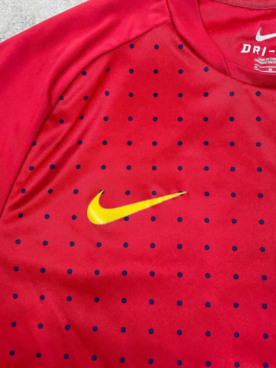 Nike Nike FC Barcelona Training Football 2011/22 Red Jersey Men Size US M / EU 48-50 / 2 - 4 Thumbnail