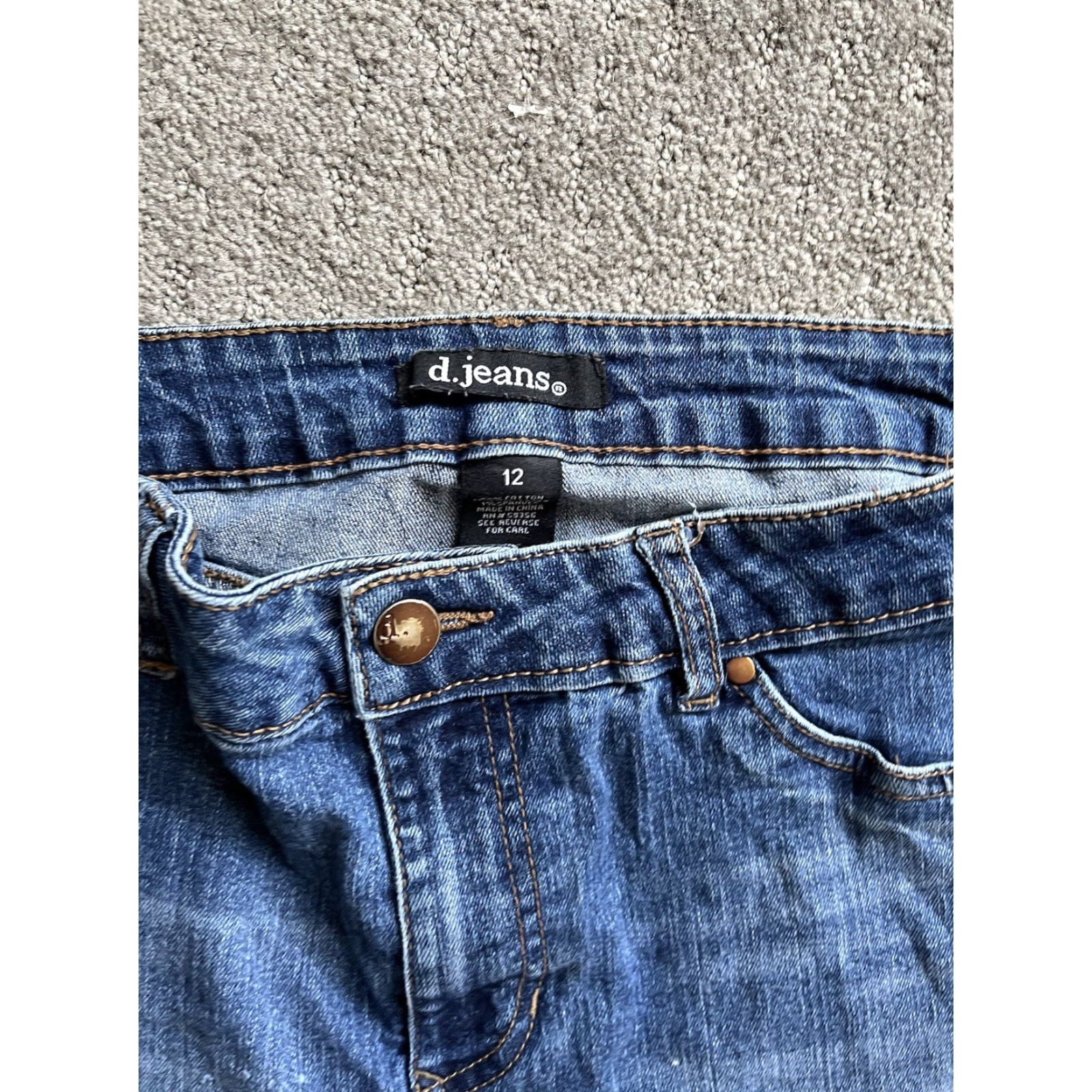 Vintage Womens D Jeans Skinny 12 Mid Rise Stretch Dark Blue Cotton Blend Solid Denim Jeans Women - 5-Pocket, Belt Loops, Zip Closure Size 34" / US 12 / IT 48 - 5 Thumbnail