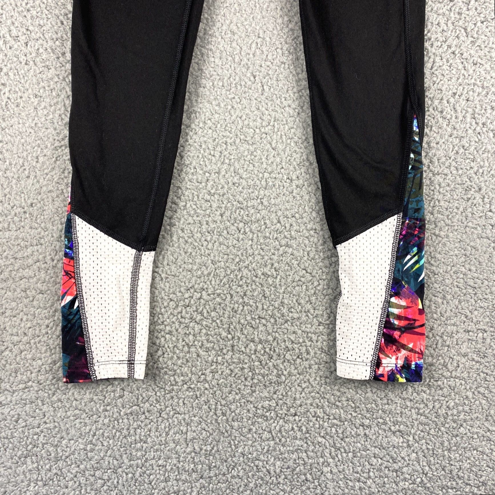 Vintage Victoria's Secret PINK Leggings - Women's XS Black Elastic Waist Jegging Activewear 39-29 Cross Theme Size 26" / US 2 / IT 38 - 3 Thumbnail