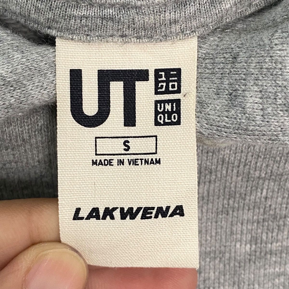 Vintage Vintage UT Lakwena Street Full Print Uniqlo Hoodie Gray Sz M Size US M / EU 48-50 / 2 - 11 Thumbnail