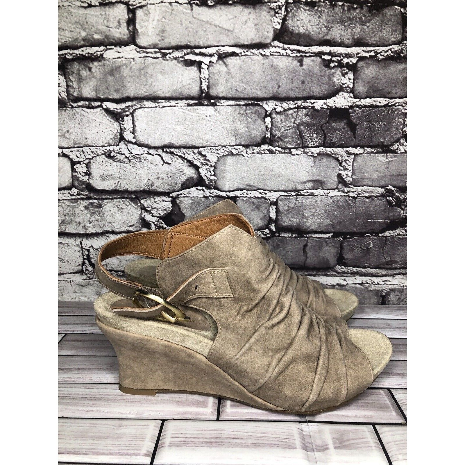 Other Earthies Santo Taupe Suede Leather Ankle Wedge Booties Women Size US 10 / IT 40 - 3 Thumbnail
