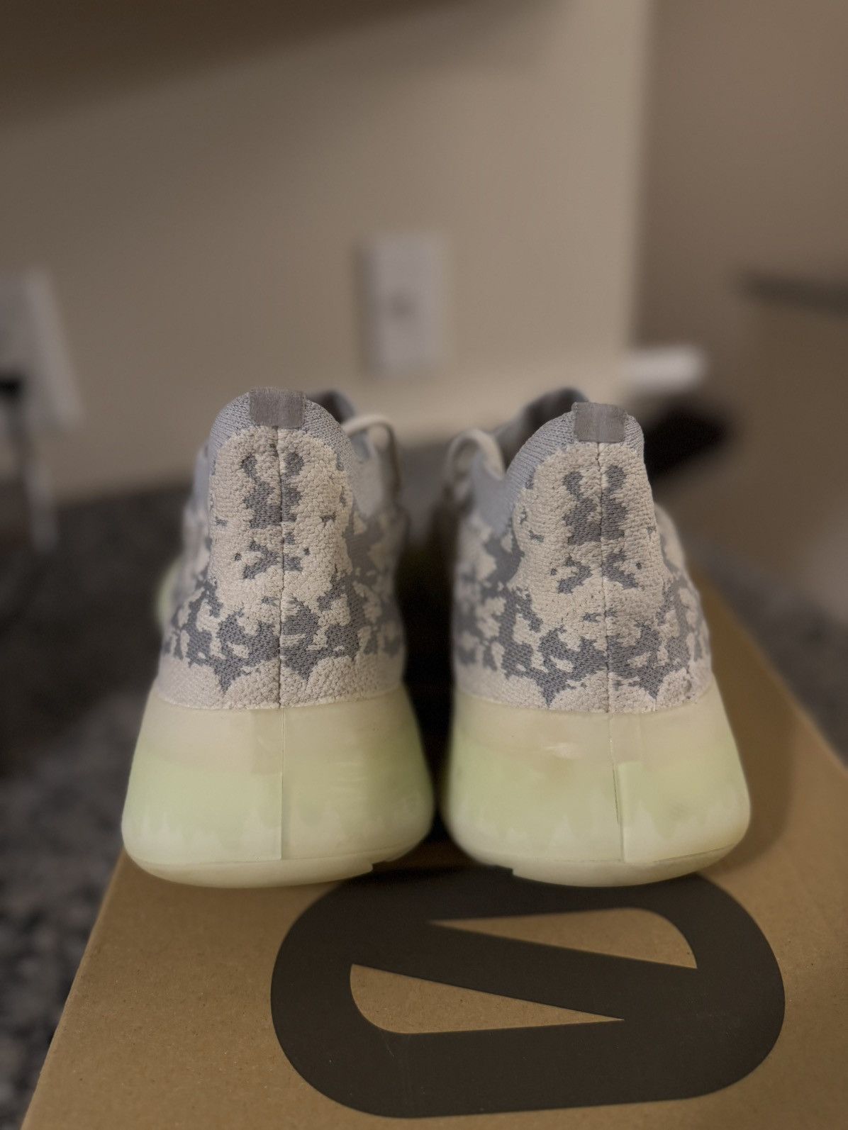 Adidas × Yeezy Yeezy 380 Alien Size 11.5 W BOX Clean Size US 11.5 / EU 44-45 - 9 Thumbnail