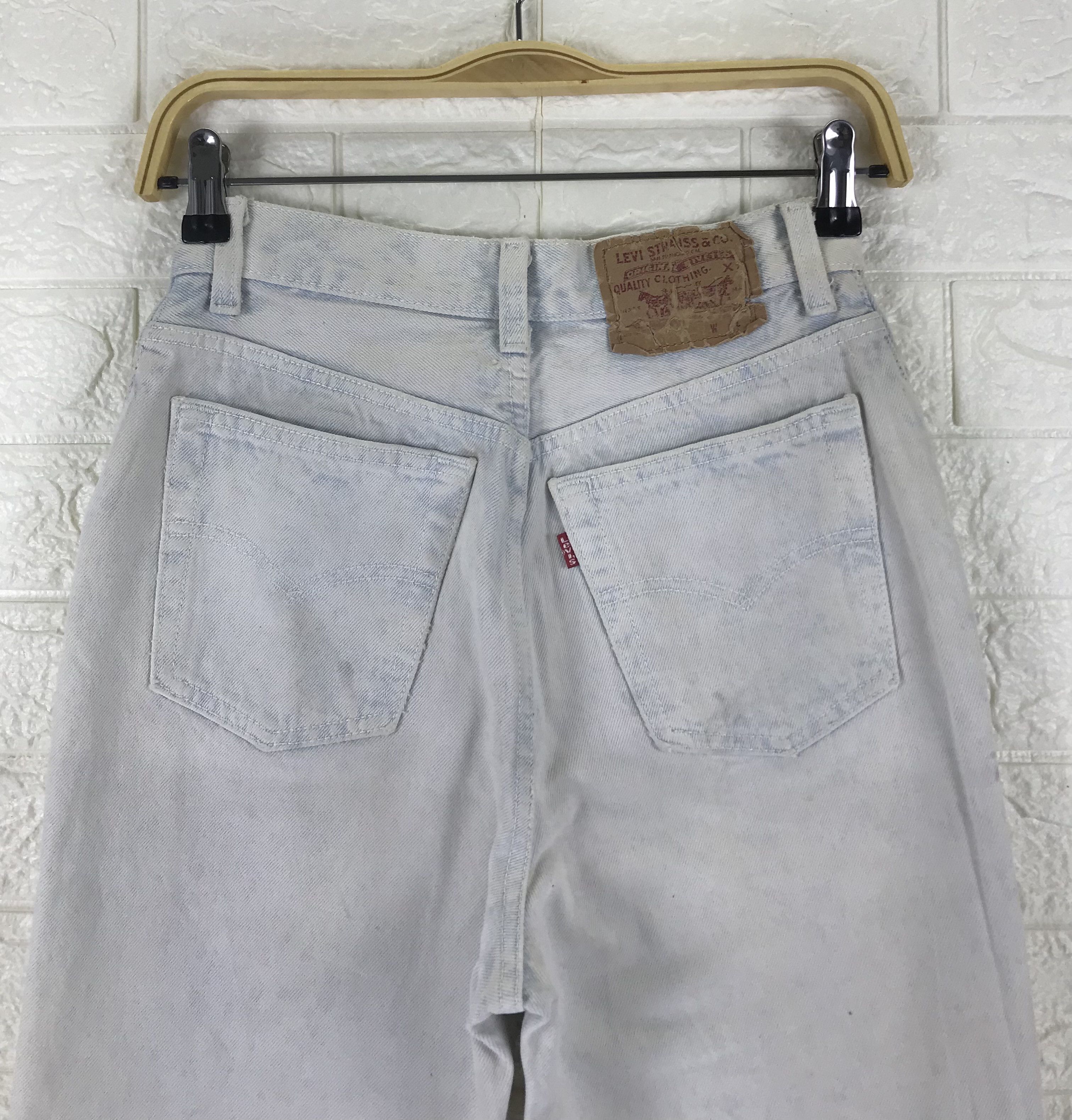 Levi's Vintage 90s Levi's 501 Light Washed Jeans Size 25" / US 0 / IT 36 - 6 Thumbnail