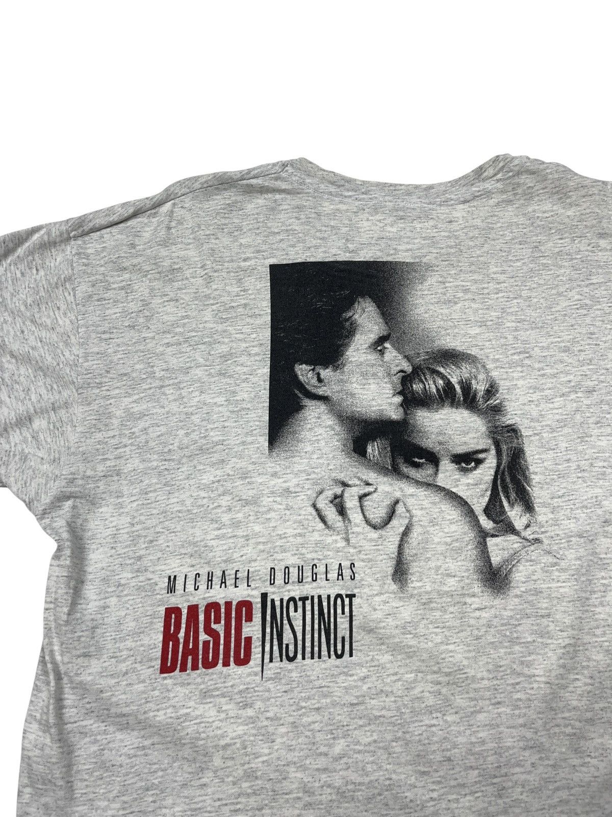 Vintage Vintage 90s Basic Instinct Movie Erotic Sharon Stone T-shirt Size US XL / EU 56 / 4 - 7 Thumbnail