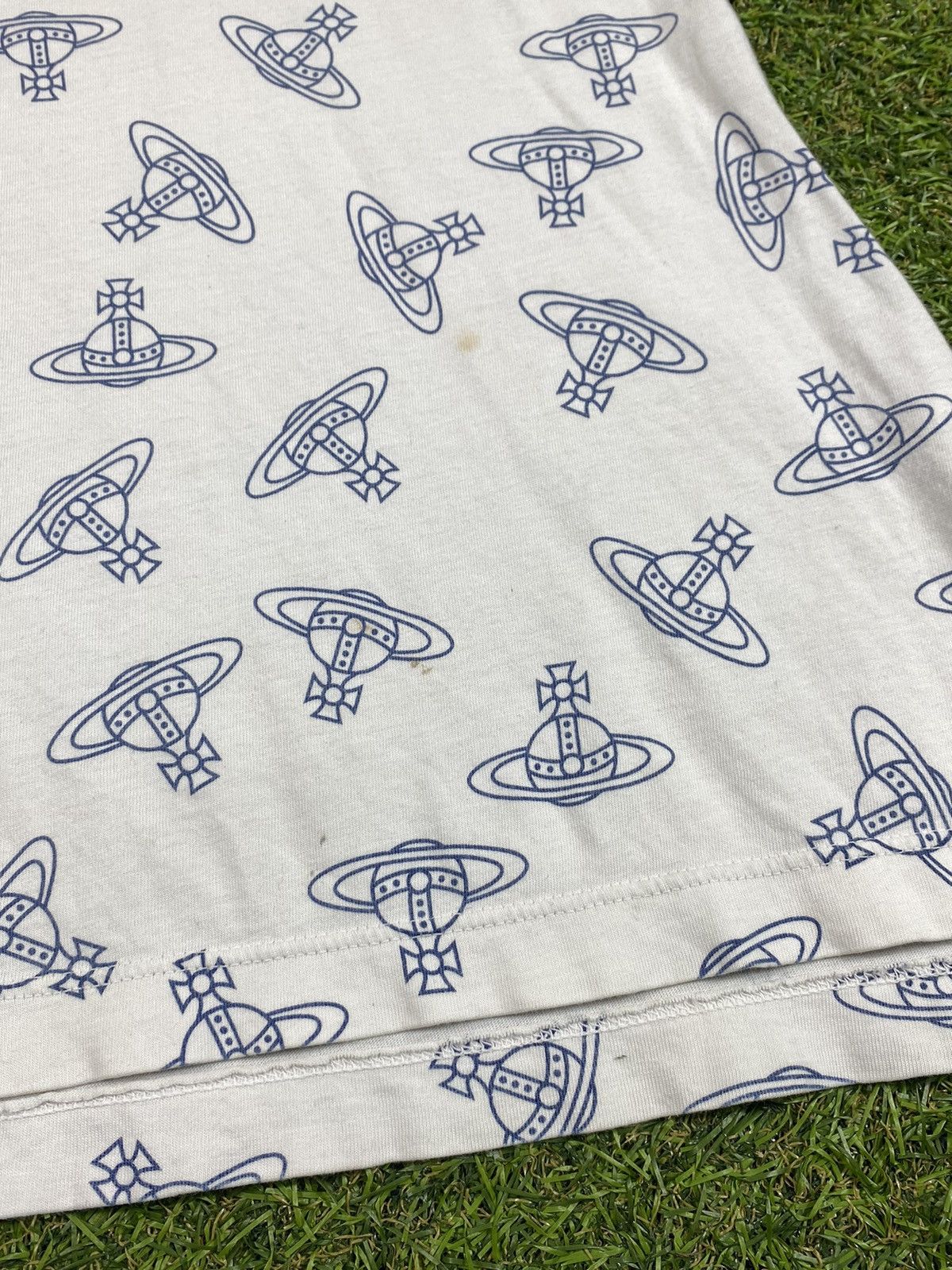Vivienne Westwood Vivienne Westwood Anglomania Time Machine Orb tee size M Size US M / EU 48-50 / 2 - 5 Thumbnail