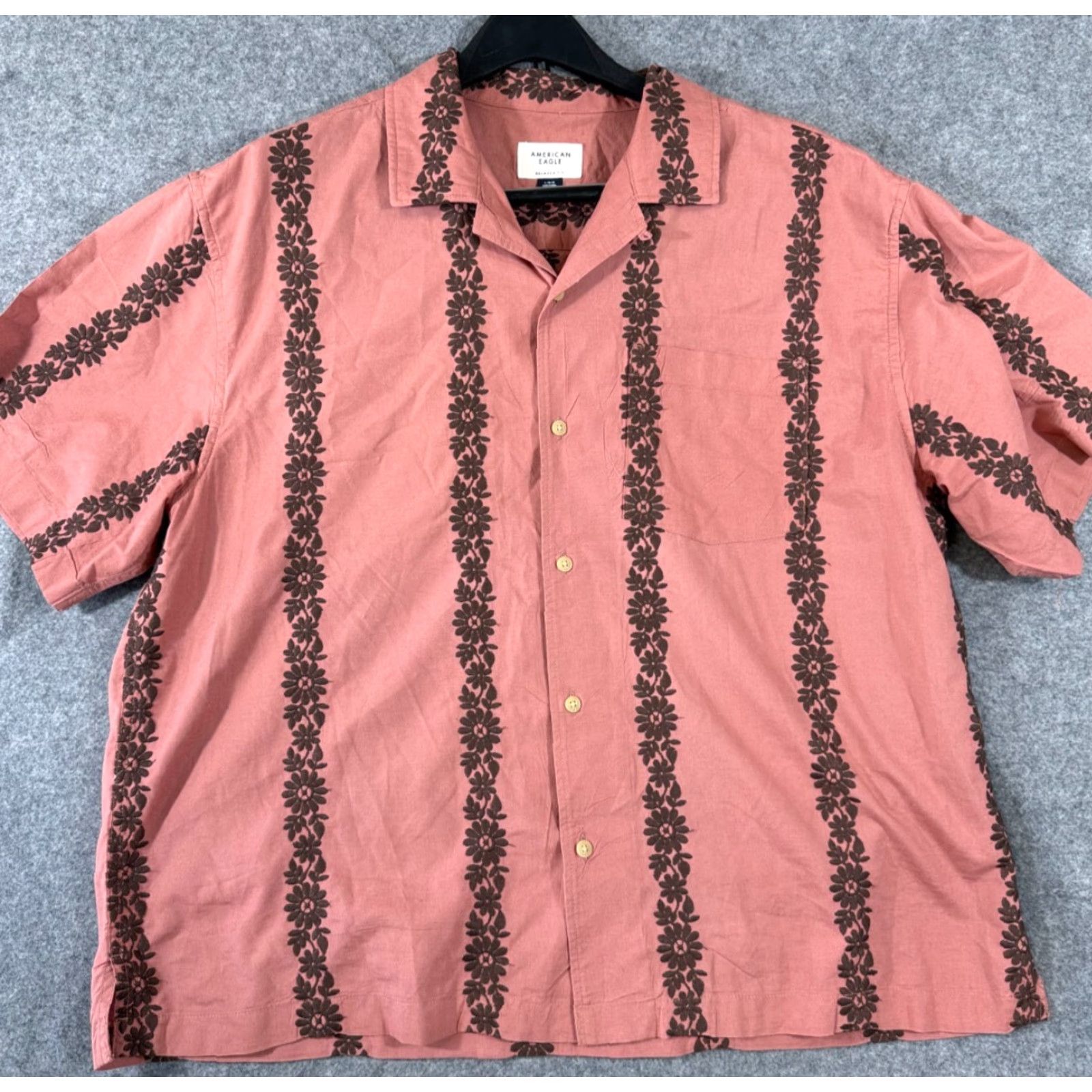 American Eagle Outfitters American Eagle Shirt Mens L Pink Floral Embroidered Button-Up Short Sleeve Relaxed Fit Size US L / EU 52-54 / 3 - 2 Thumbnail