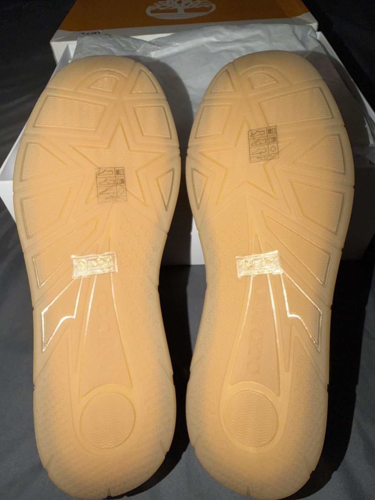 Jimmy Choo Jimmy Choo Florent Black and Honey Sneakers Size 8M Size US 8 / EU 41 - 7 Thumbnail