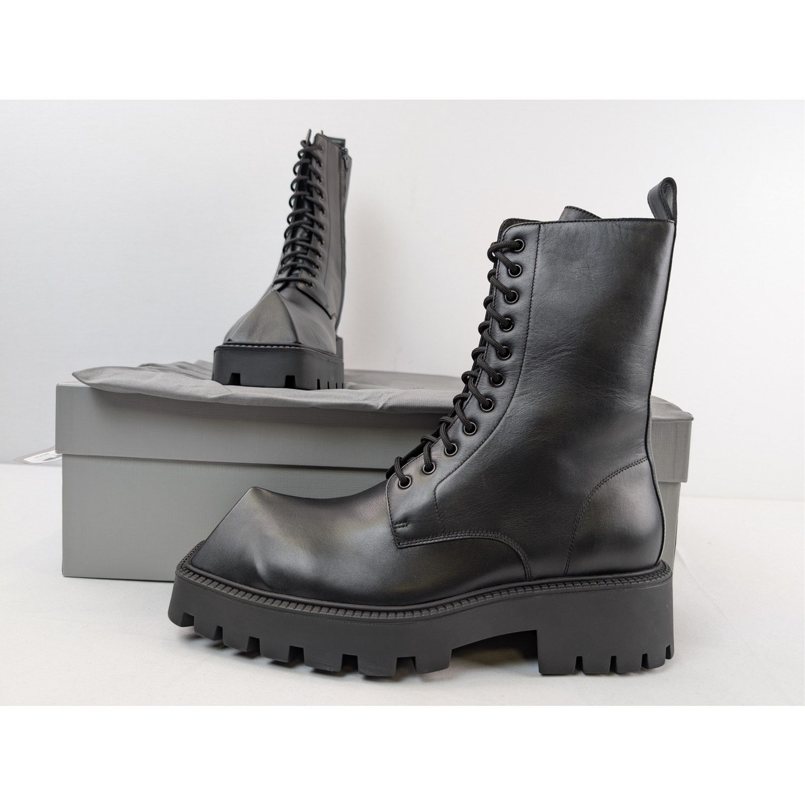 Balenciaga o1rshd1 Rhino Boots Lace-Up in Black Size US 11 / EU 44 - 21 Thumbnail