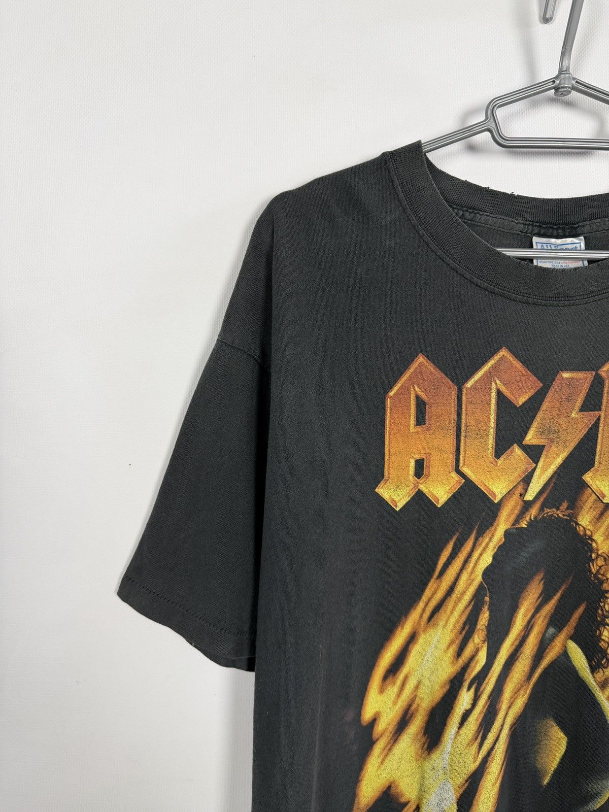 AC/DC Vintage 2001 AC/DC Bonfire Faded Distressed Band Rock Tee XL Size US XL / EU 56 / 4 - 3 Thumbnail
