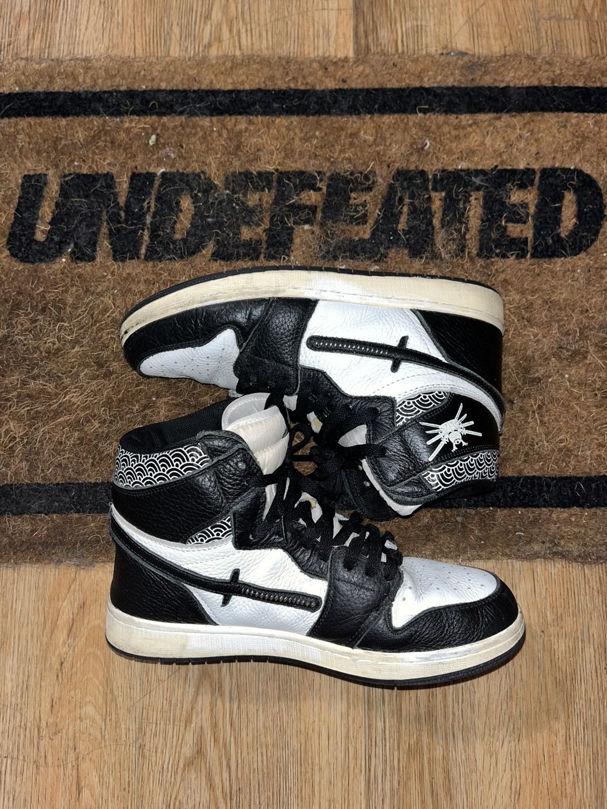 Other Xavier Wulf x Seiiki Jordan 1 Samurai Wulf Sneakers 1st Gen Size US 11 / EU 44 - 3 Thumbnail