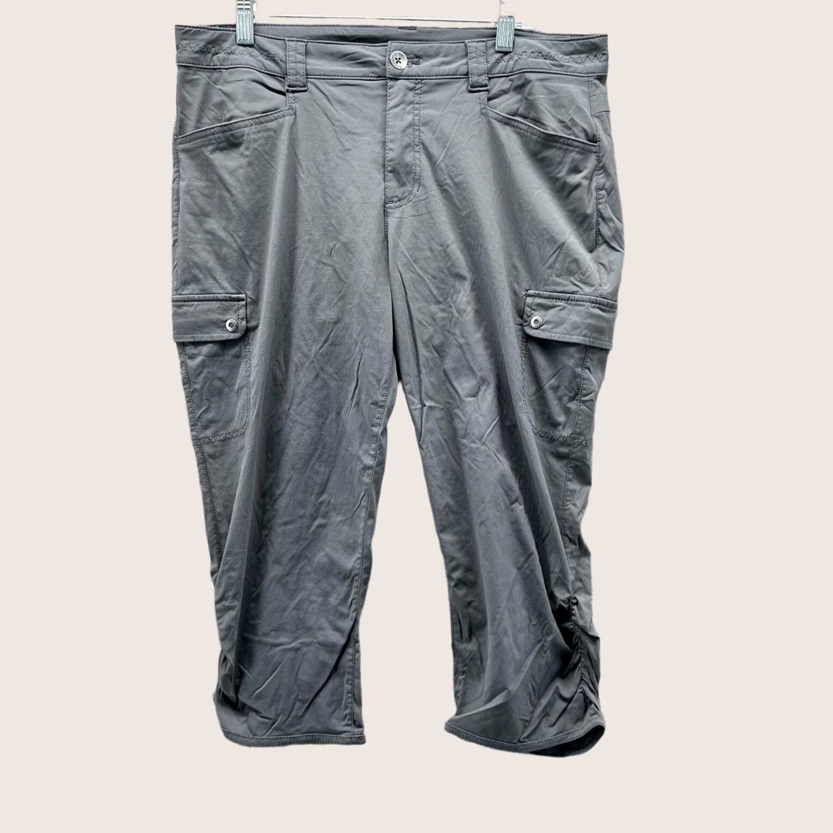 Eddie Bauer VINTAGE Eddie Bauer Pants Women 12 Gray Chino Flat Front Capri Hiking Cargo Stretch Capri Pants Gray Women's 12 Eddie Bauer Mens? Size 34" / US 12 / IT 48 - 1 Thumbnail