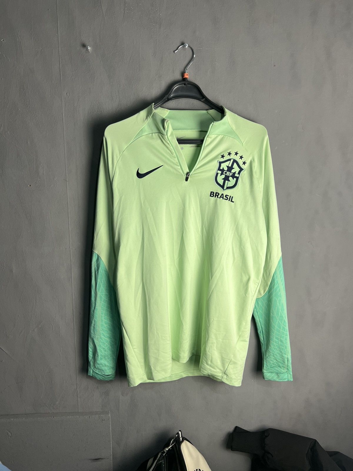 Nike 🇧🇷 Nike Brazil soccer Jersey Long Sleeve Training rare Size US M / EU 48-50 / 2 - 1 Thumbnail