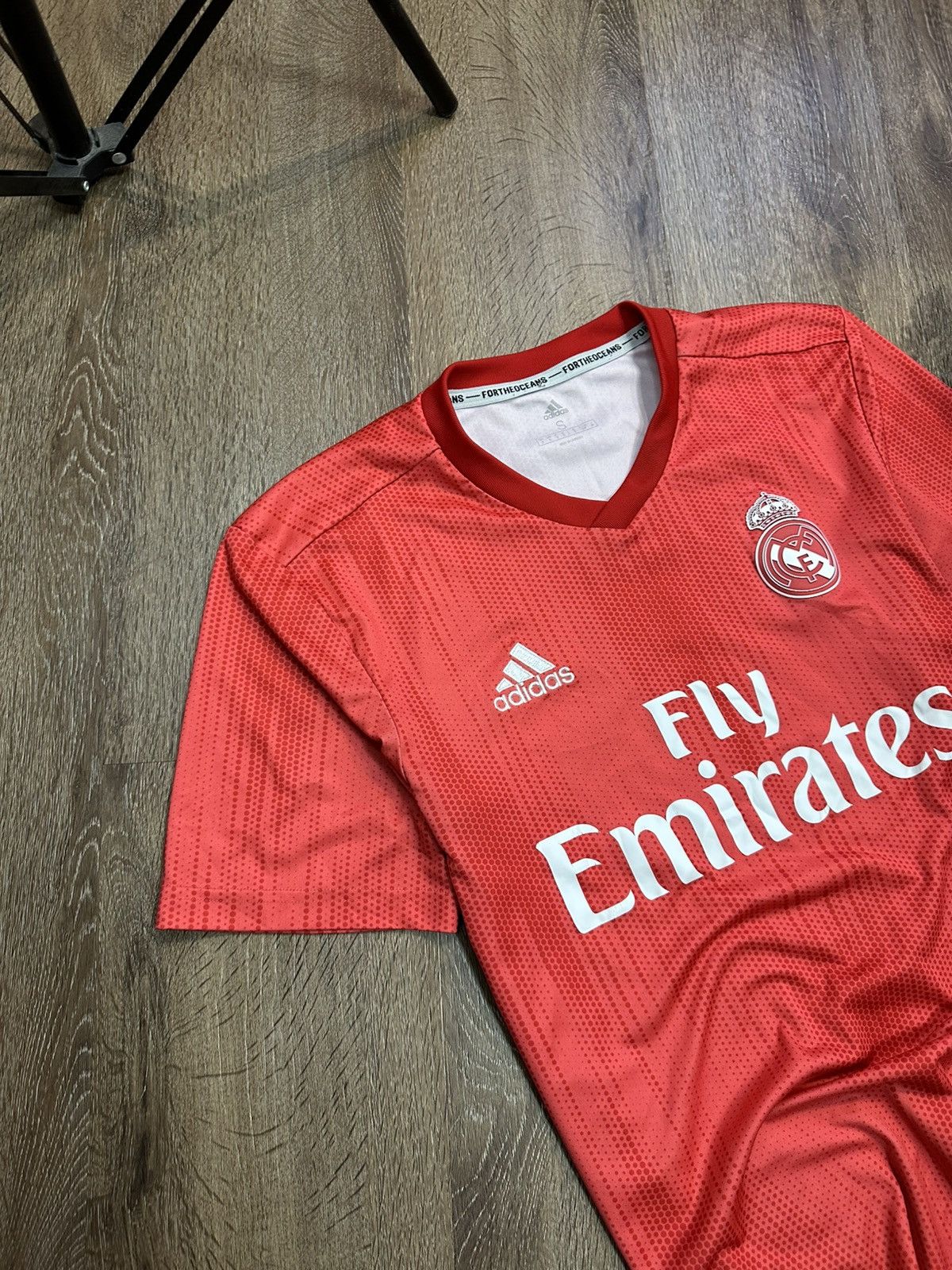 Adidas Adidas 2018-19 Real Madrid Soccer T-shirt Football Jersey Size US S / EU 44-46 / 1 - 3 Thumbnail