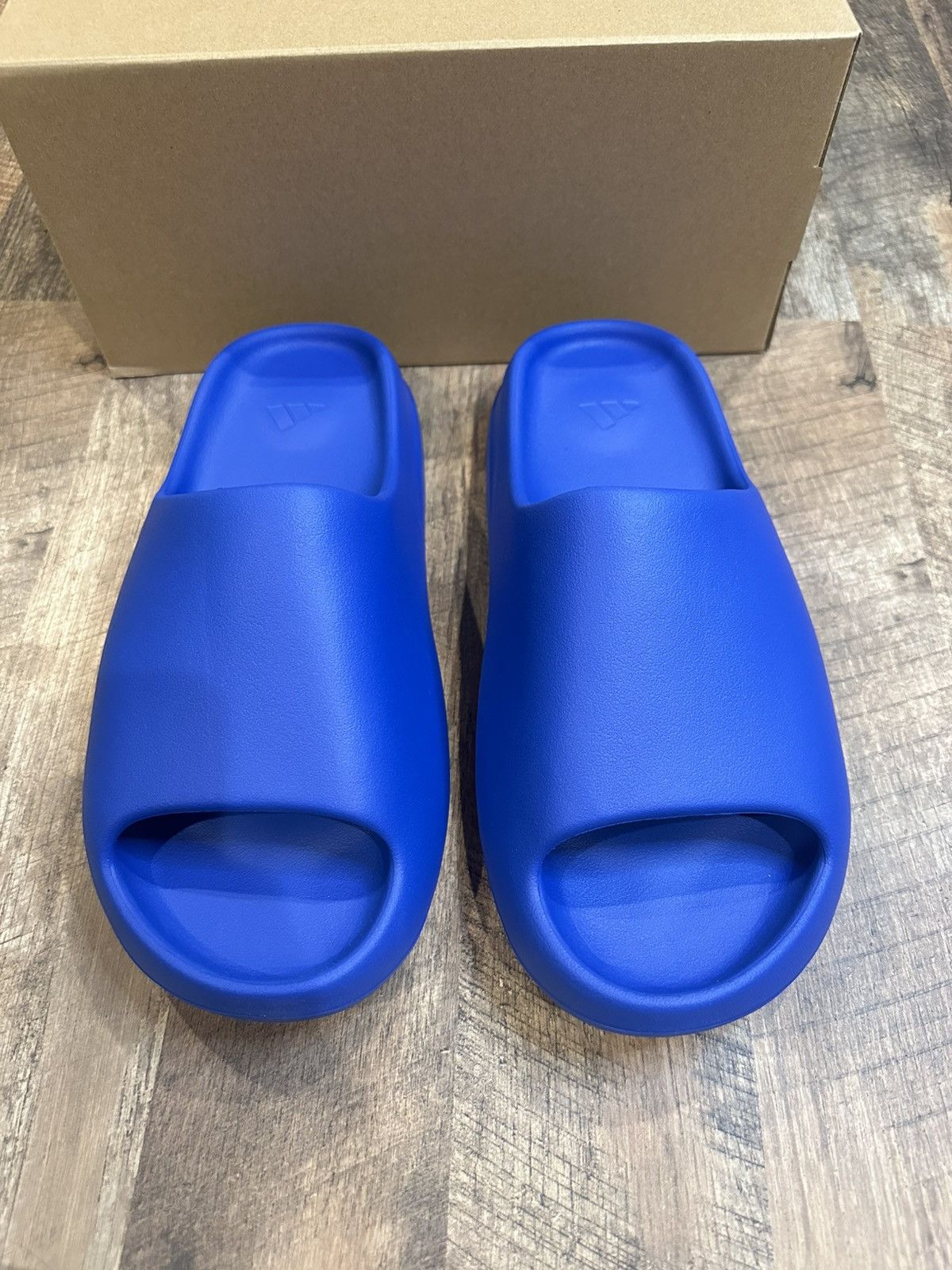 Adidas Adidas Yeezy Slides ‘Azure’ 2023 Size 12 Brand New YZY Size US 12 / EU 45 - 2 Thumbnail