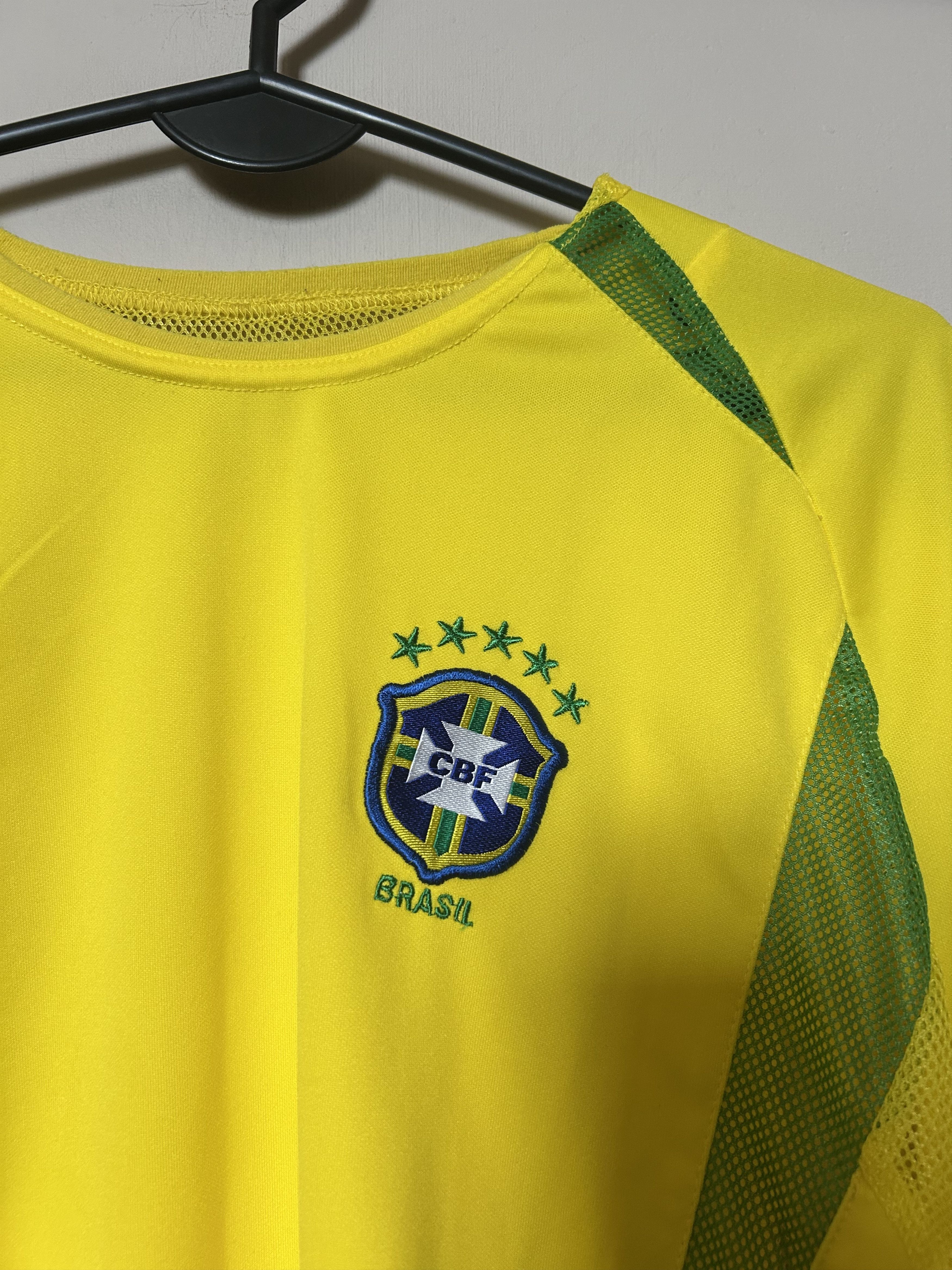 Nike Vintage BRAZIL 2002 - 2004 - XL - Nike - UNIQUE Size US XL / EU 56 / 4 - 4 Thumbnail