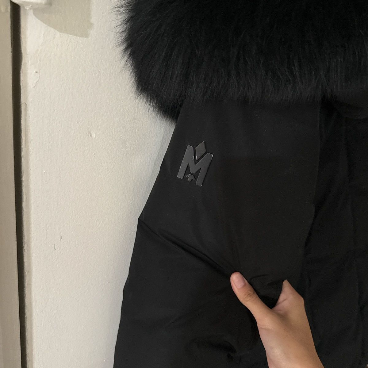 All black mackage
