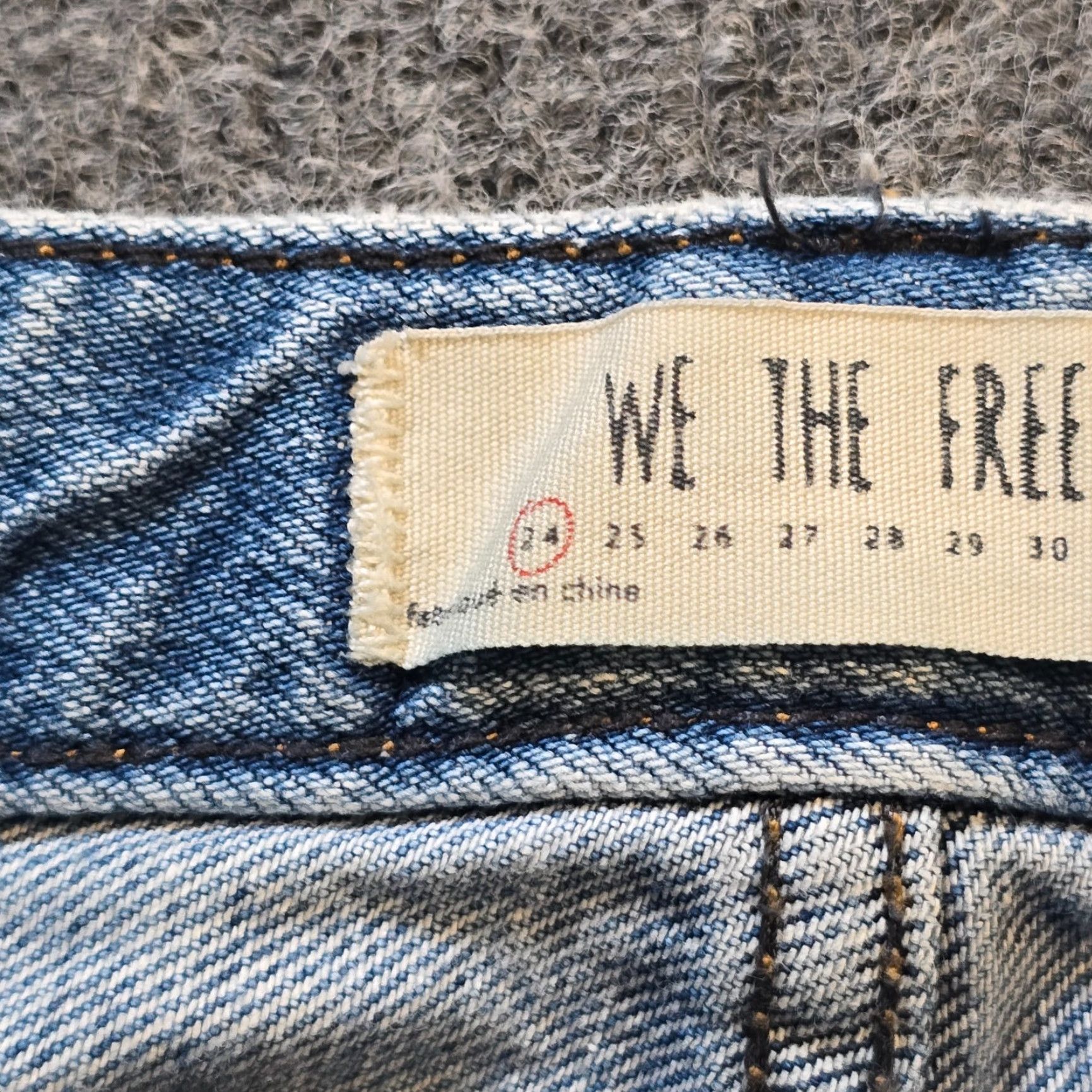 Free People Free People Jeans Women Size 24 Blue Flare Bell Button Raw Hem Festival Capsule Jeans Women 24 Blue Flare Bell Button Raw Hem Festival Capsule Size 42" / US 20 - 5 Thumbnail