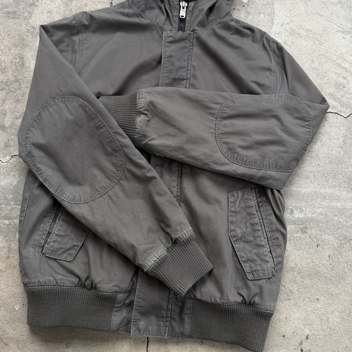 Vintage Vintage Y2K Fishbone Gray Hooded Jacket Size US S / EU 44-46 / 1 - 4 Thumbnail