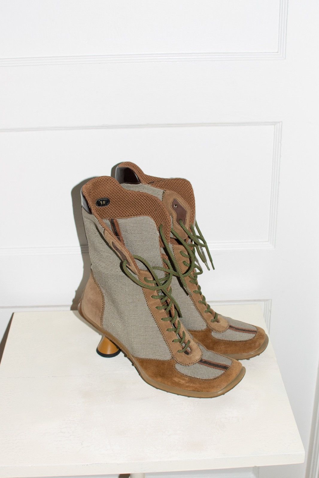 靴 1999 miu miu leather boots brown 1999 miu miu leather boots brown MIU MIU F/W 1999 BUBBLE SOLE BOOTS