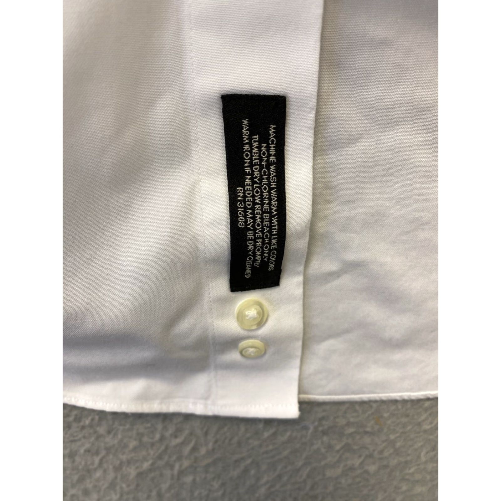 Jos. A. Bank VINTAGE Jos. A. Bank Reserve Dress Shirt Men 15.5 33 White Slim Fit French Cuff Formal Clothing Size 40R - 6 Thumbnail