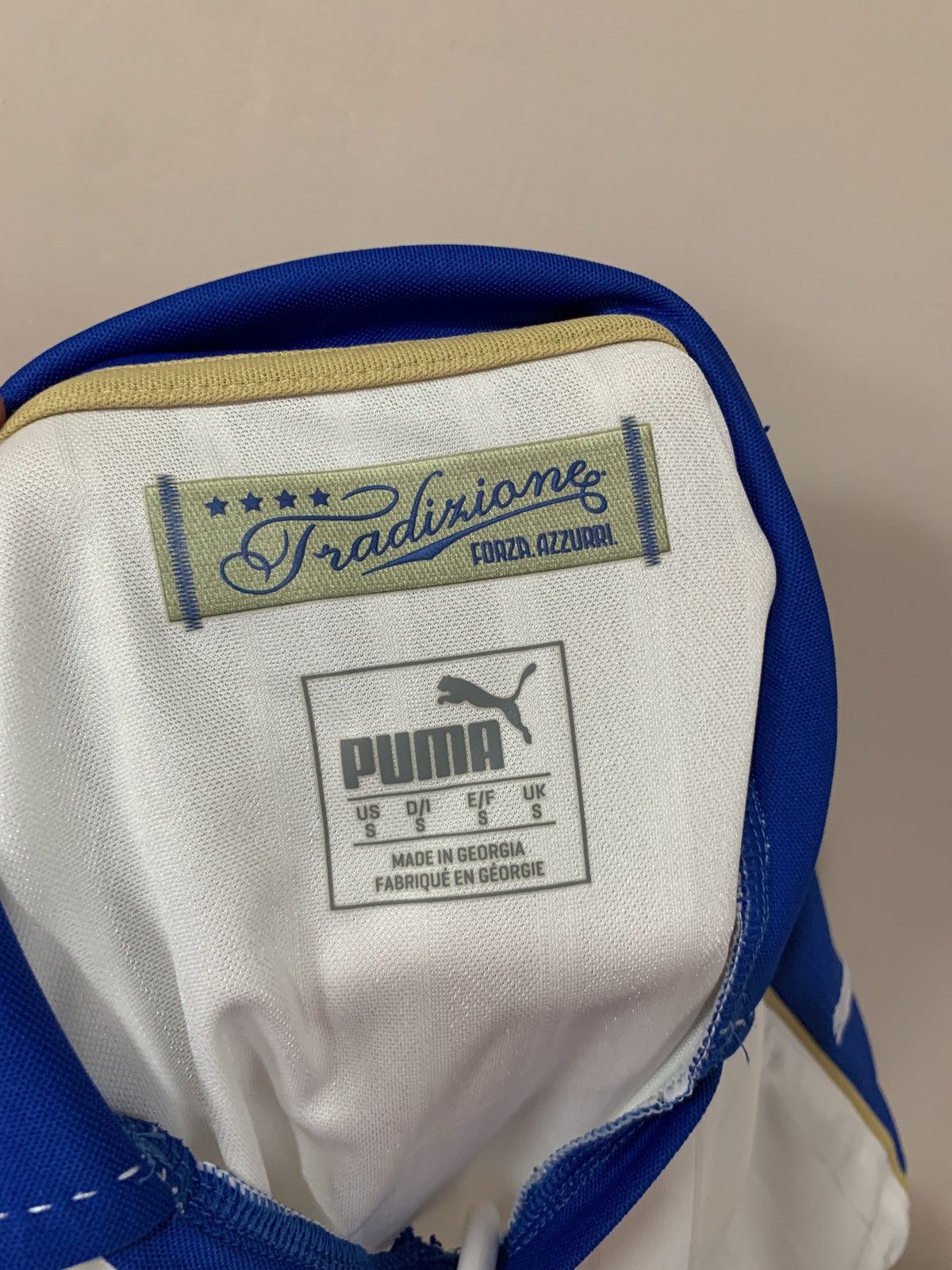 Puma Italy 2016 Home Football Shirt Puma Soccer Jersey Size S Size US S / EU 44-46 / 1 - 9 Thumbnail