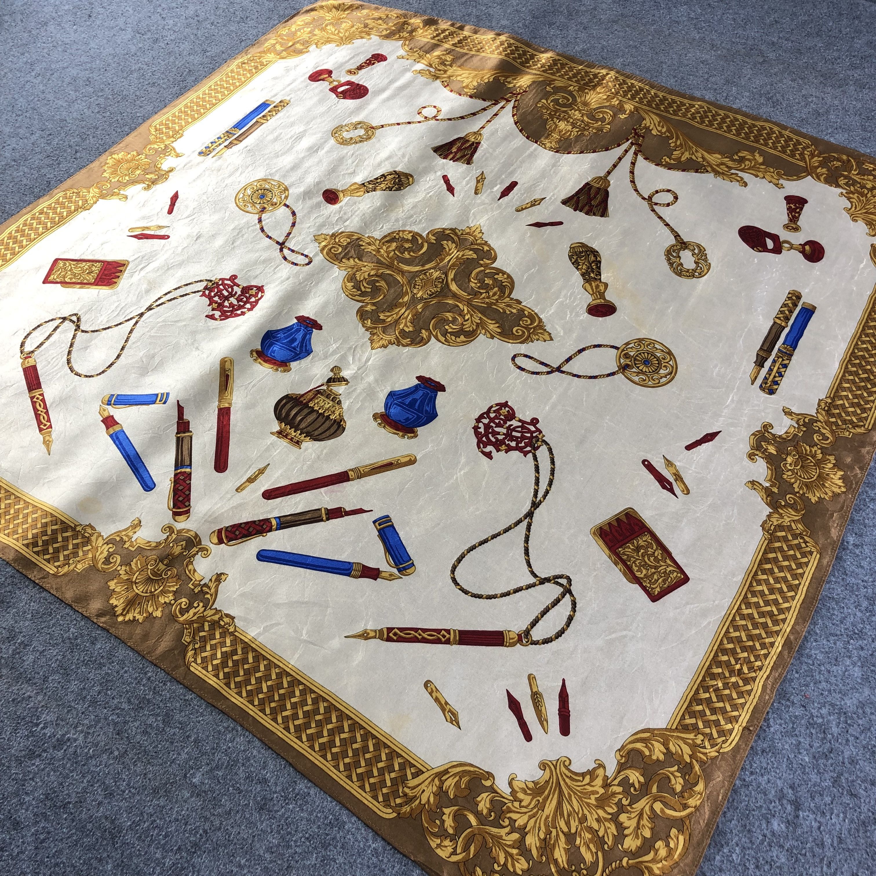 Vintage Luxury Design Silk Scarf M781 Size ONE SIZE - 2 Thumbnail