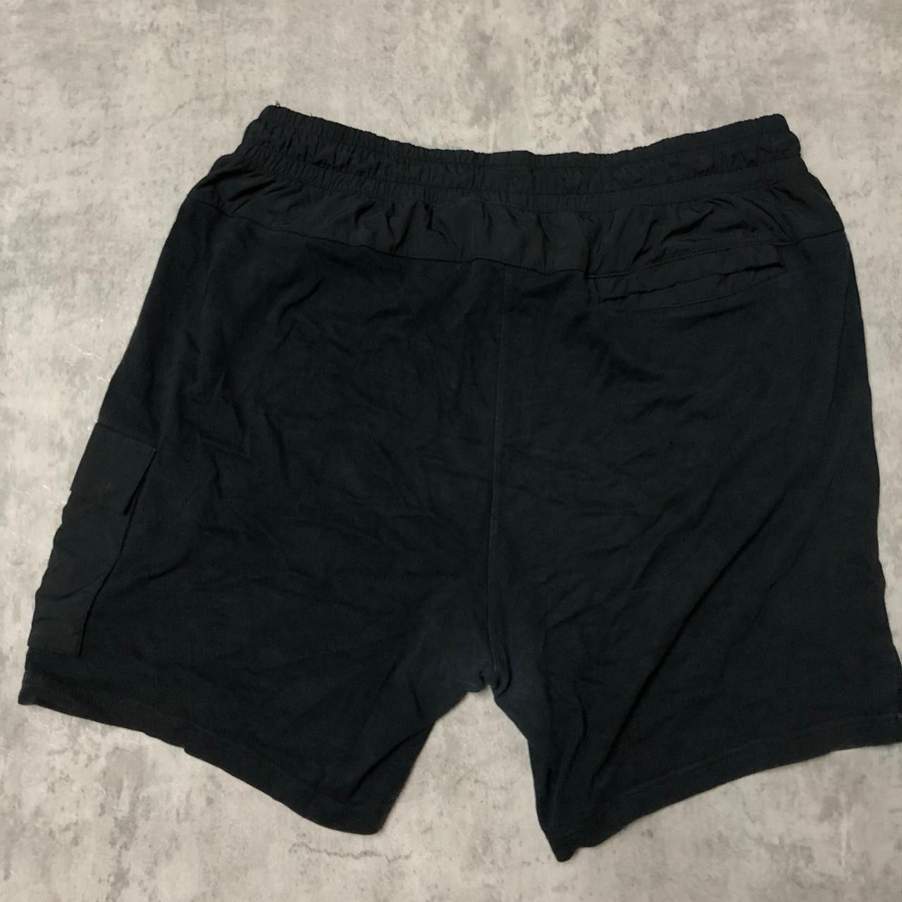 Nike Nike black cargo shorts #athleisure Size US XL / EU 56 / 4 - 4 Thumbnail